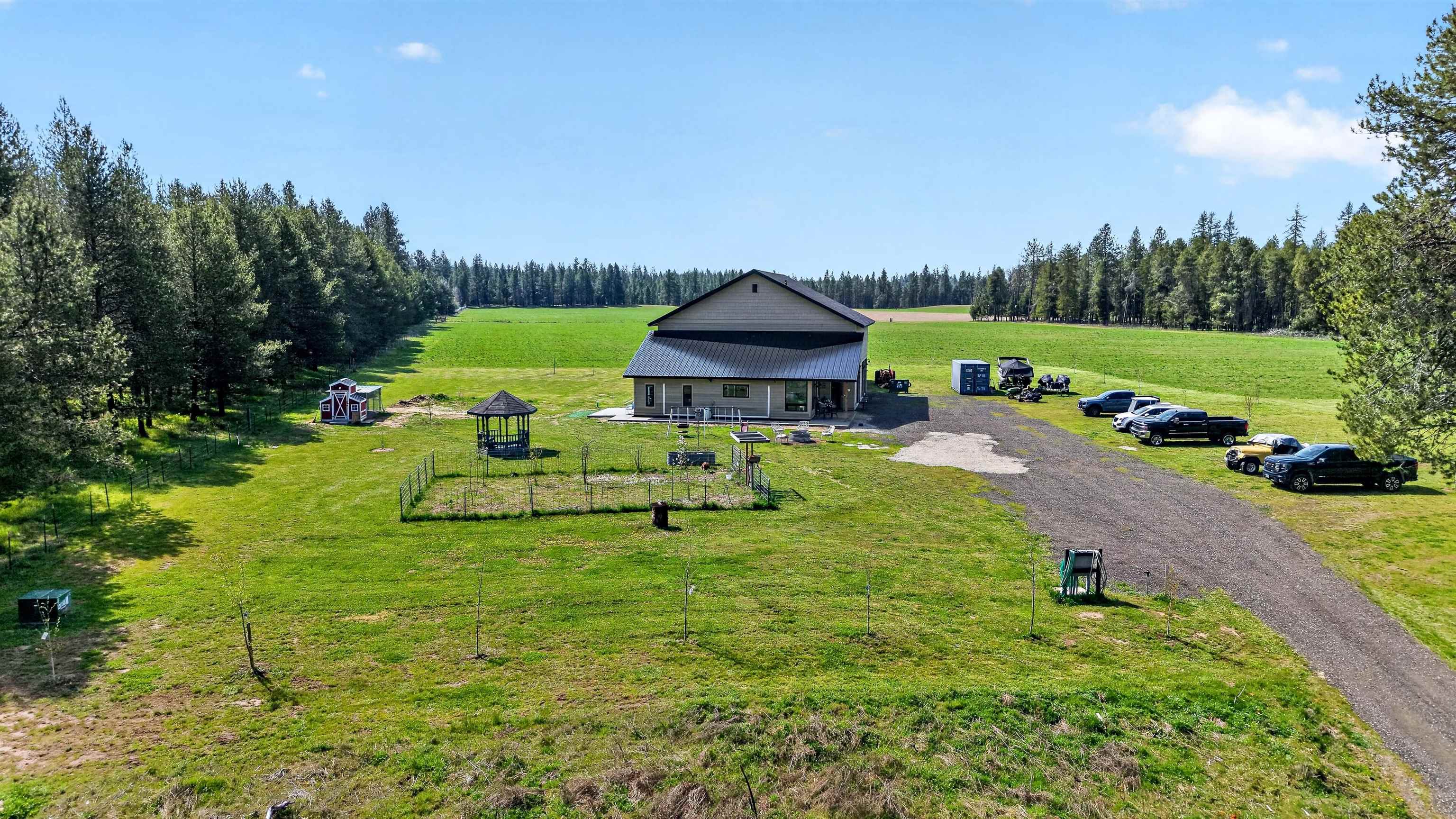1100 E Denison Chattaroy Rd - Photo 32
