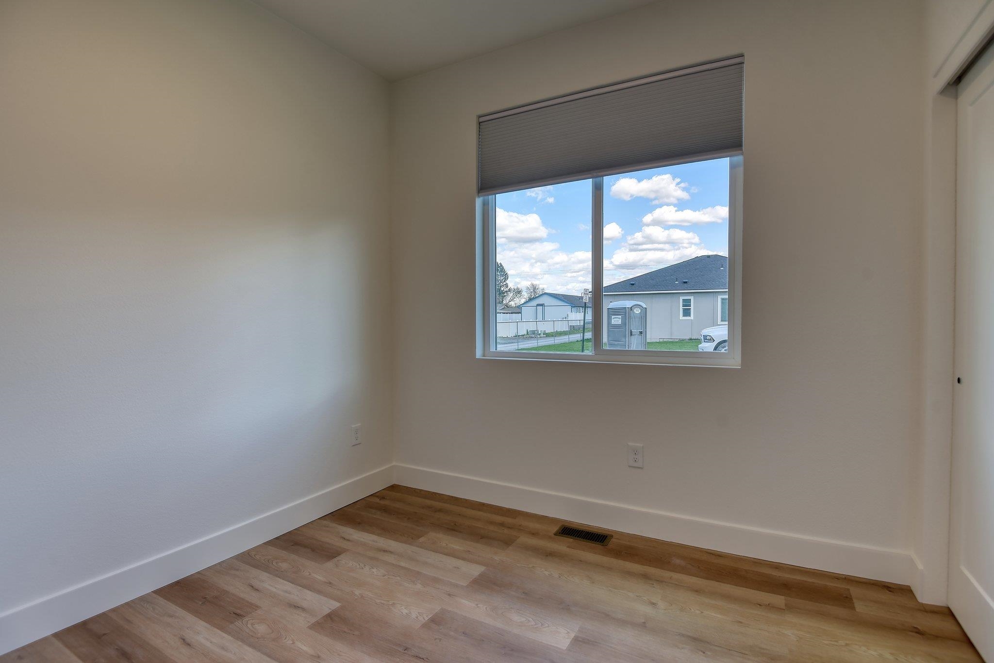 17803 E 3rd Ln - Photo 32