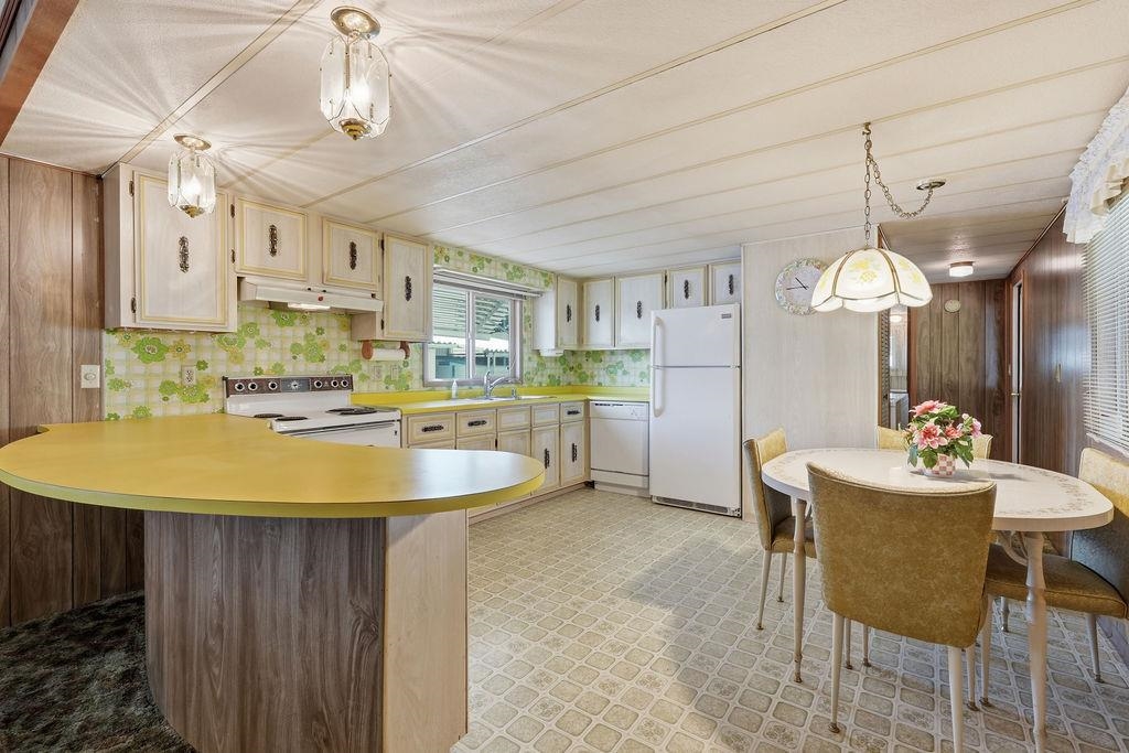 1211 E Lyons Ave - Photo 11