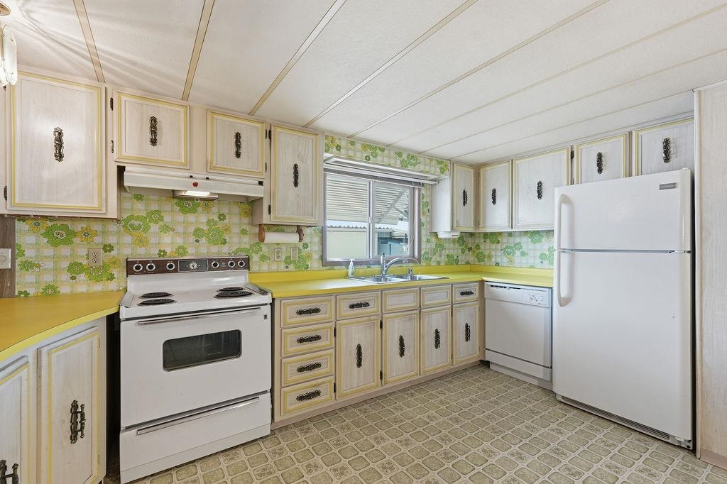1211 E Lyons Ave - Photo 14
