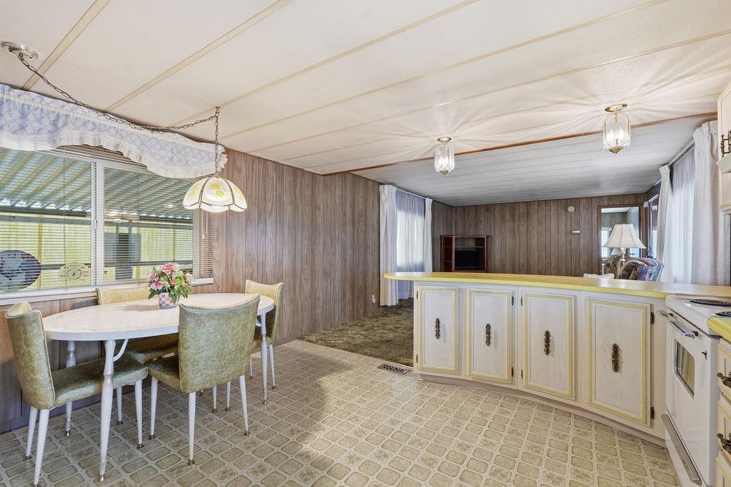 1211 E Lyons Ave - Photo 16