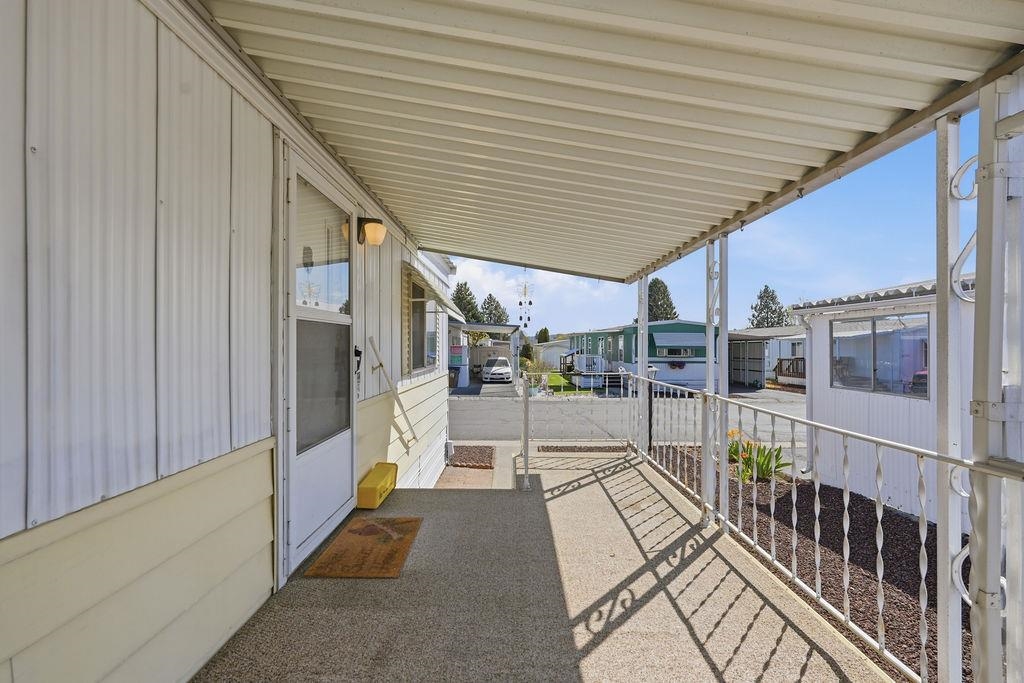 1211 E Lyons Ave - Photo 25