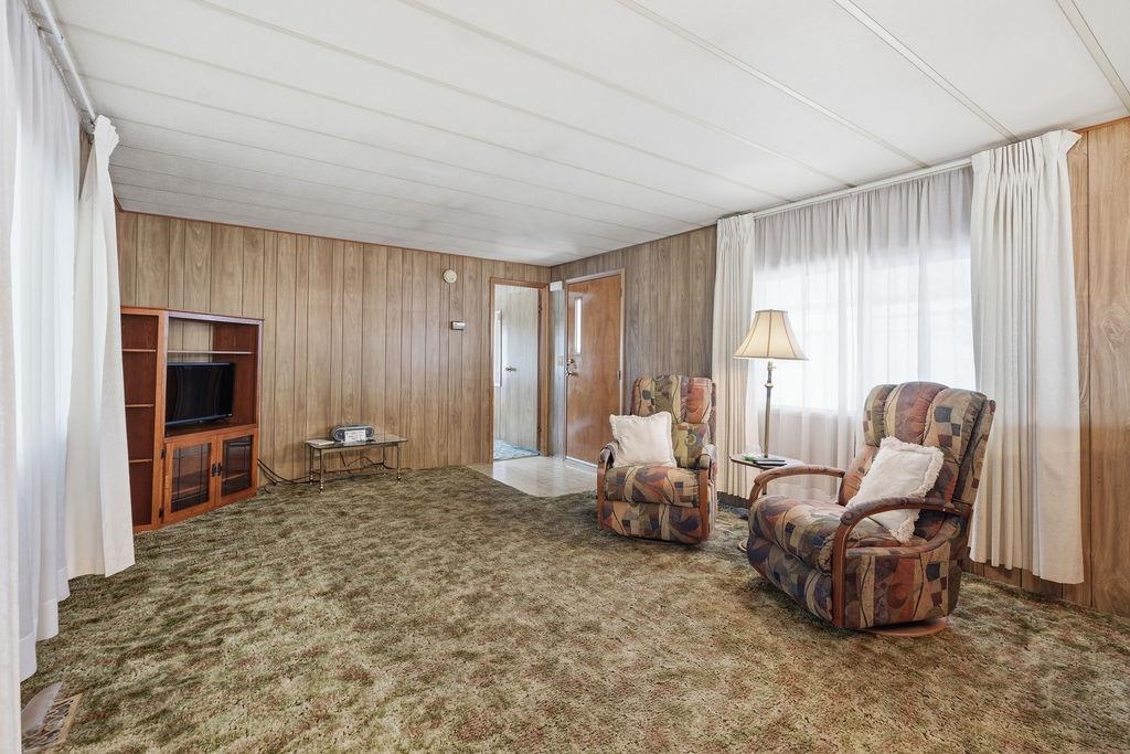 1211 E Lyons Ave - Photo 5