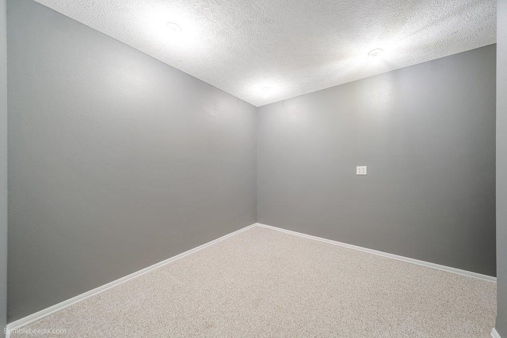 10403 W Granger Rd - Photo 29