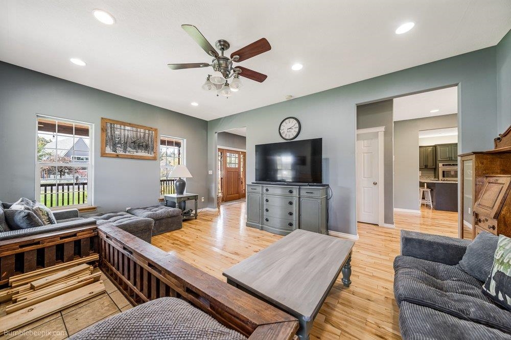 10403 W Granger Rd - Photo 8