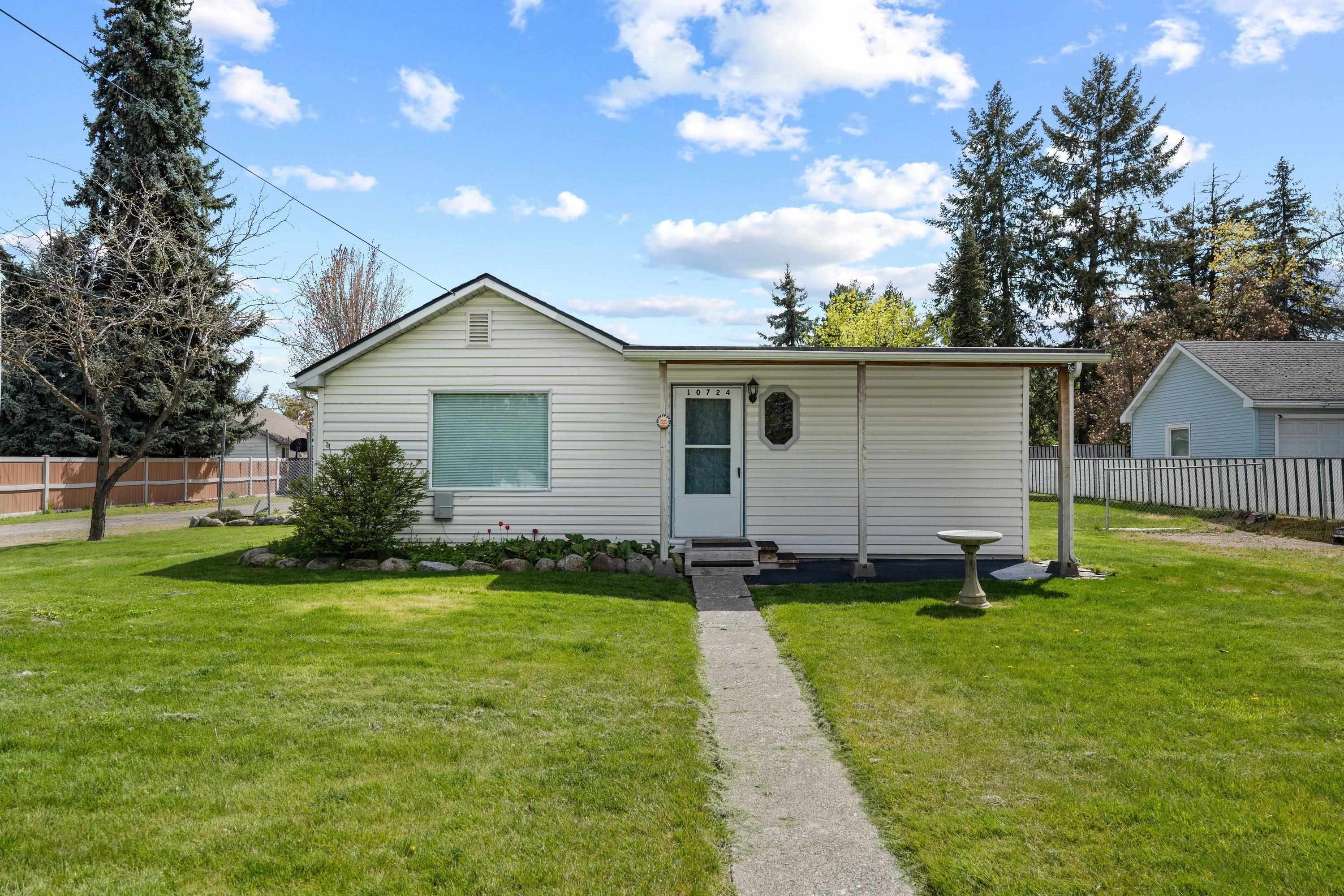 10724 E 12th Ave - Photo 1