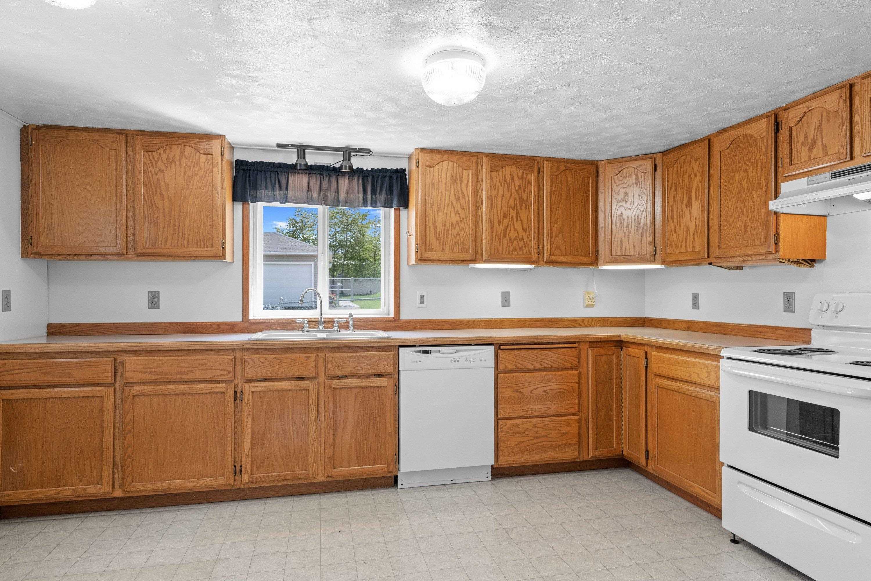 10724 E 12th Ave - Photo 11