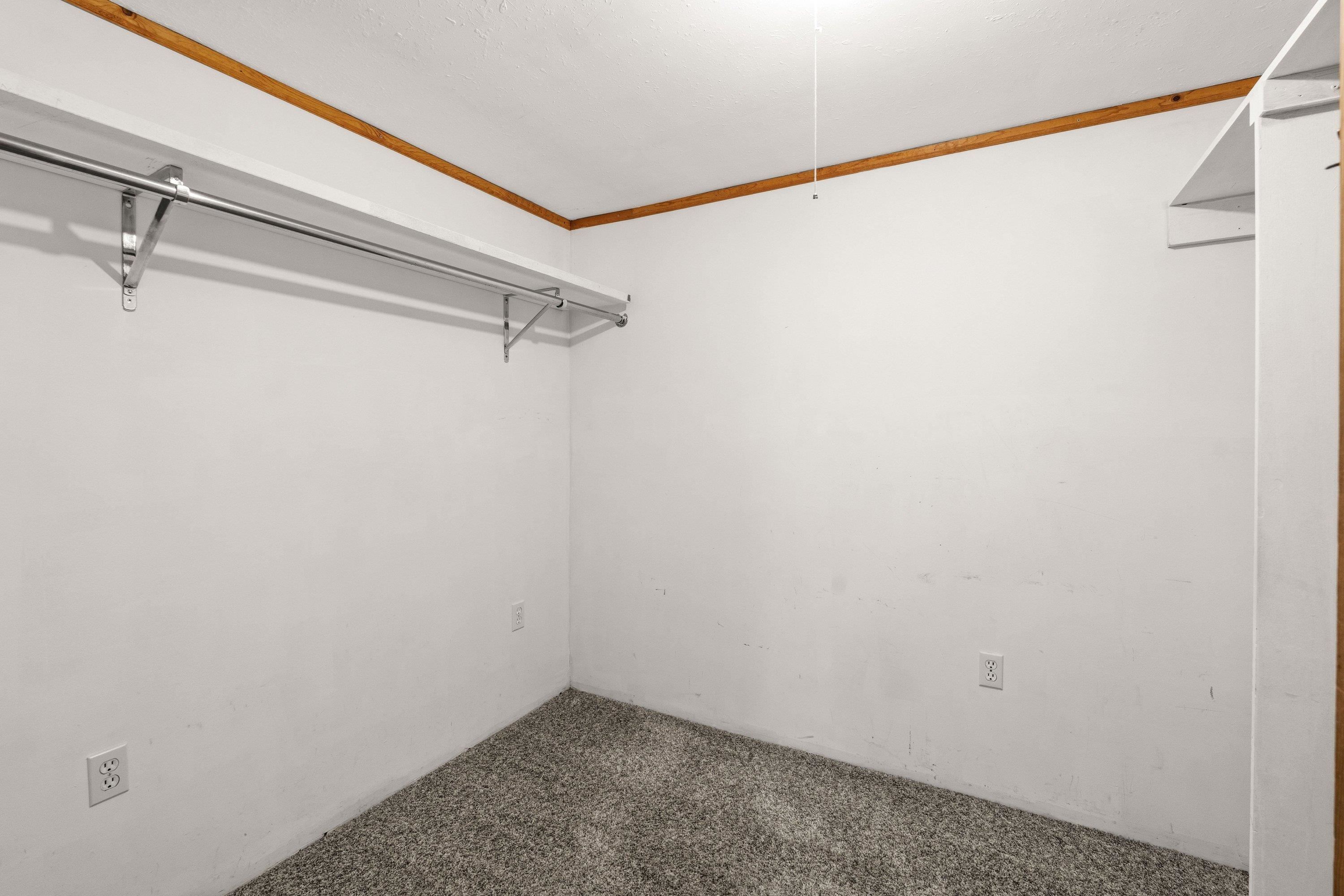 10724 E 12th Ave - Photo 18