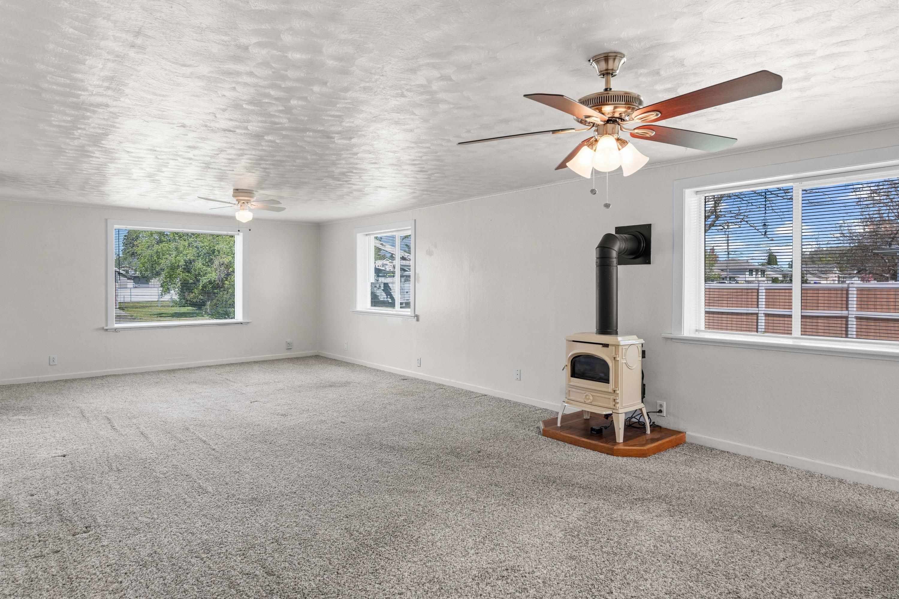 10724 E 12th Ave - Photo 9