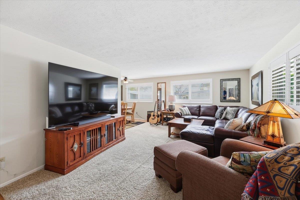 208 S Neyland Rd - Photo 8