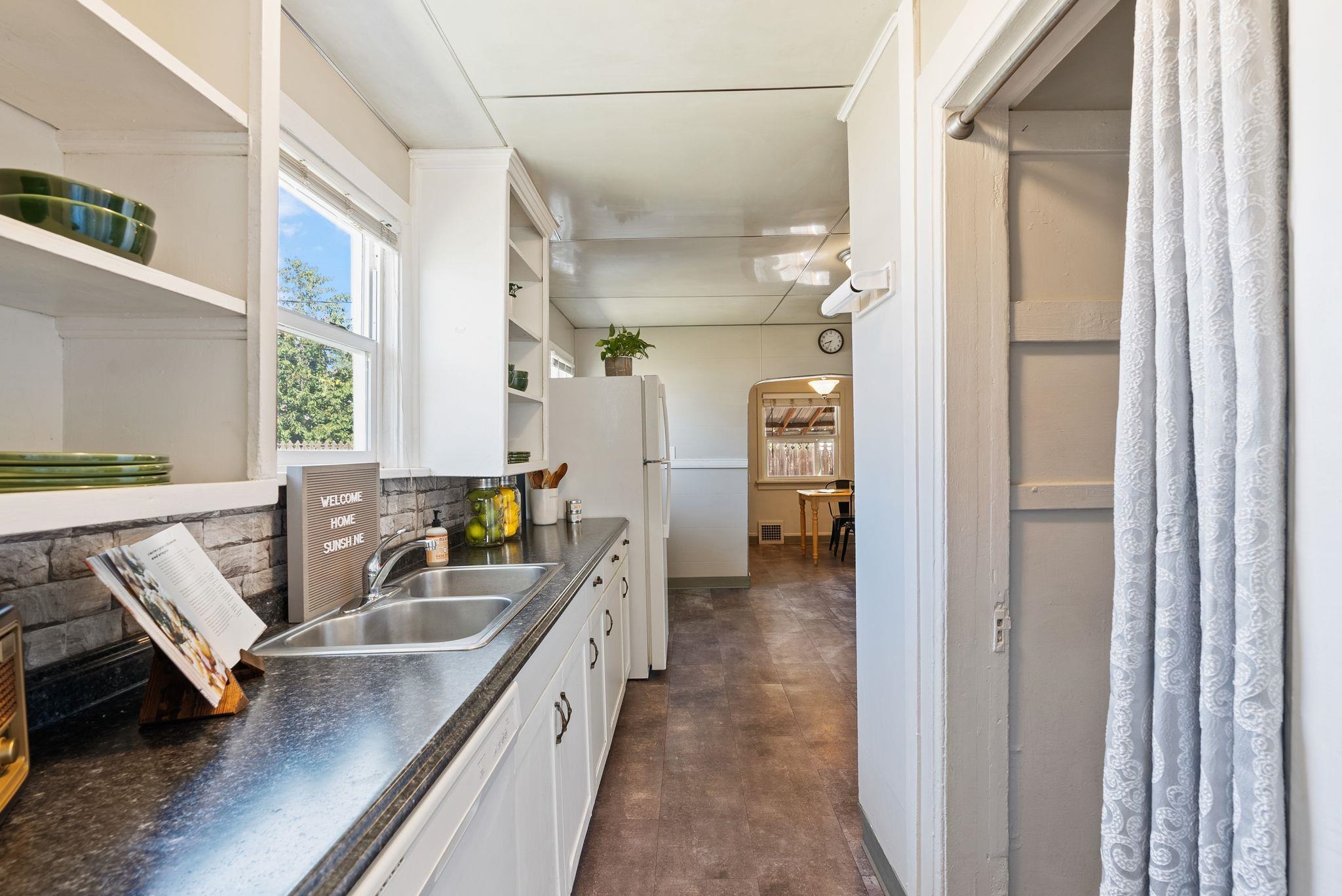 410 W Shannon Ave - Photo 13