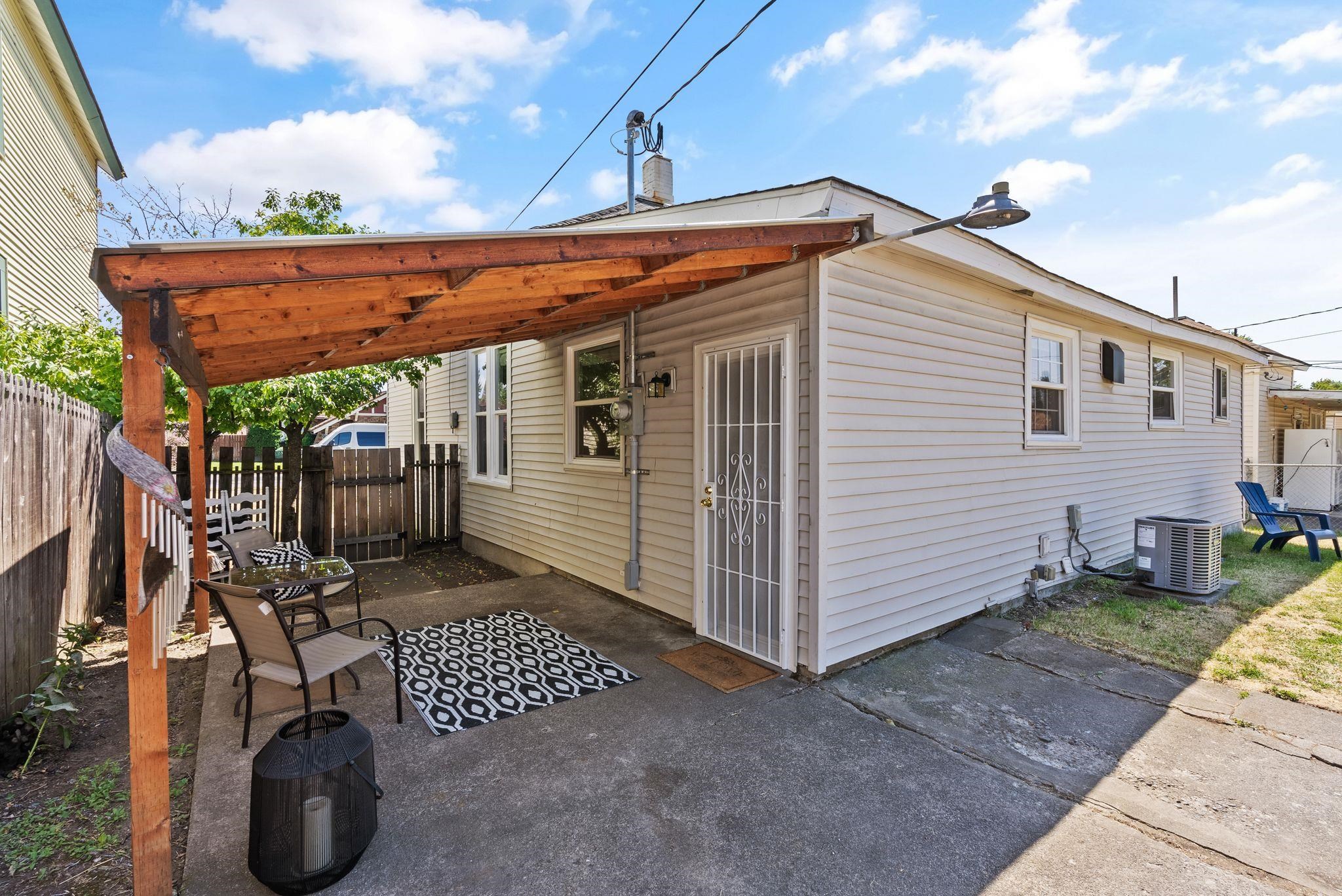 410 W Shannon Ave - Photo 22