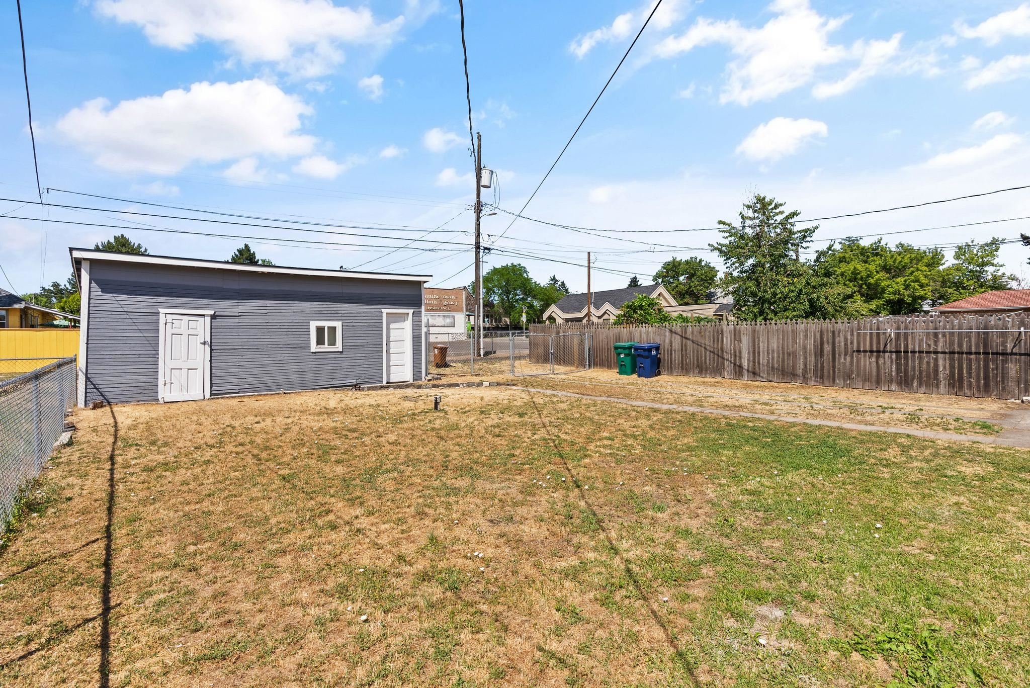 410 W Shannon Ave - Photo 25