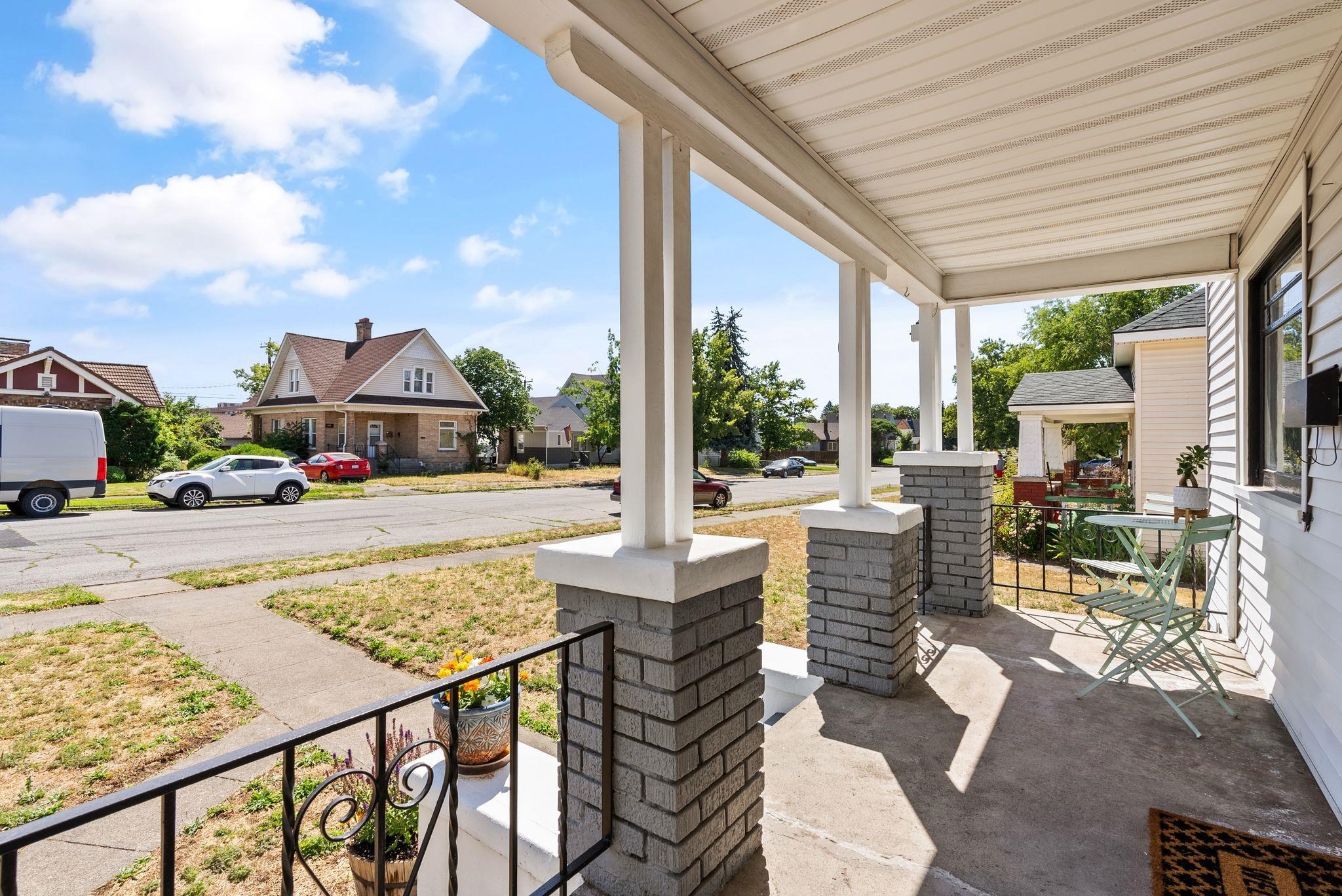 410 W Shannon Ave - Photo 4