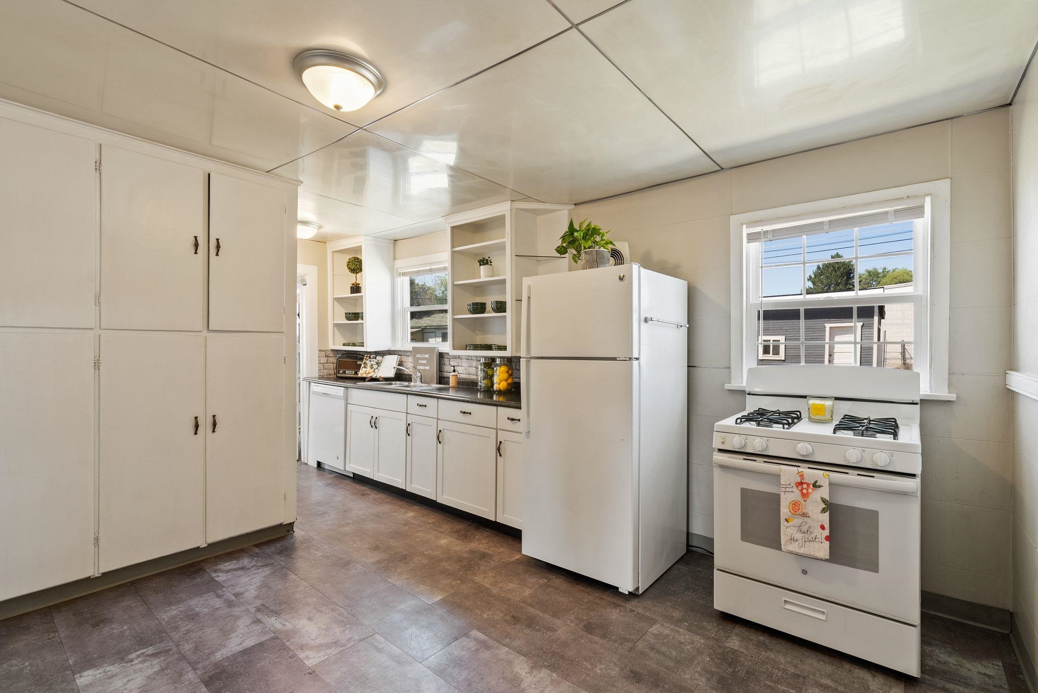 410 W Shannon Ave - Photo 10