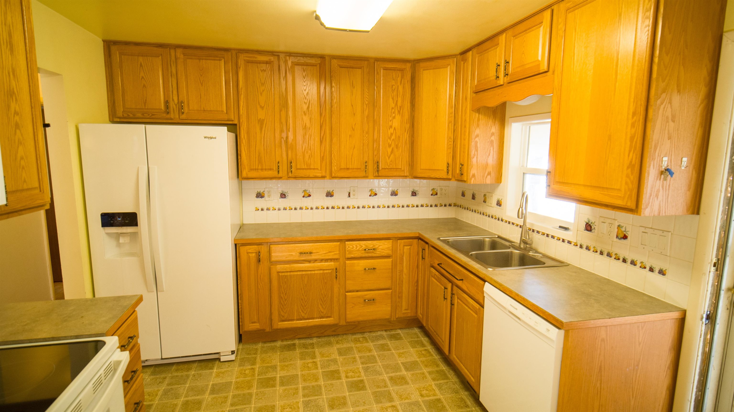 604 E Queen Ave - Photo 14