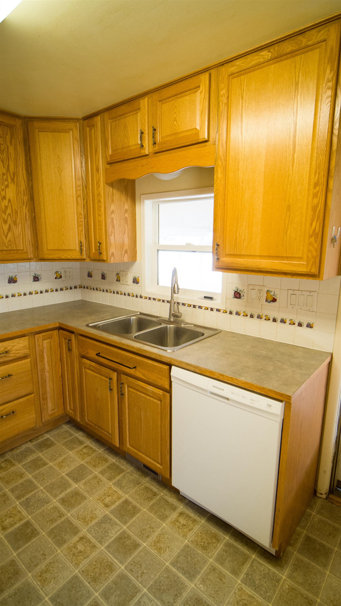 604 E Queen Ave - Photo 15