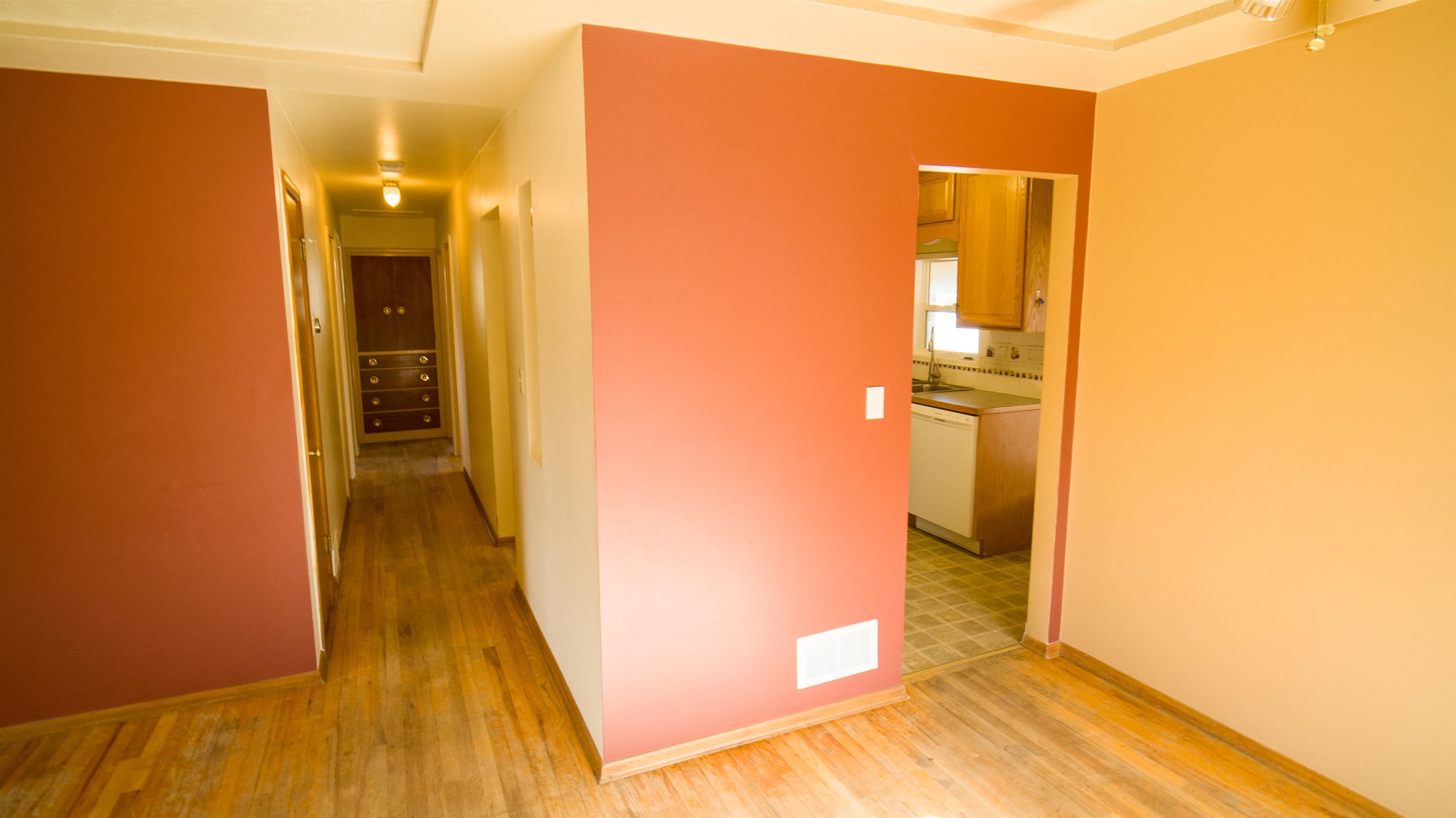604 E Queen Ave - Photo 18