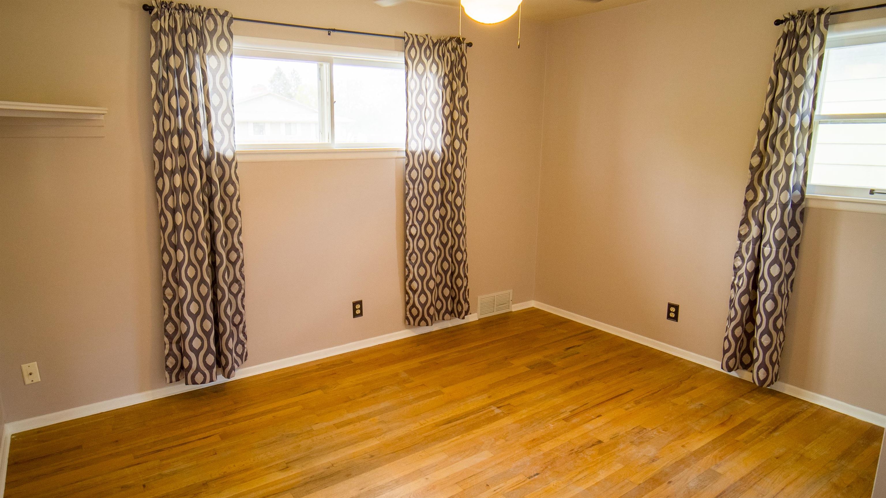 604 E Queen Ave - Photo 20