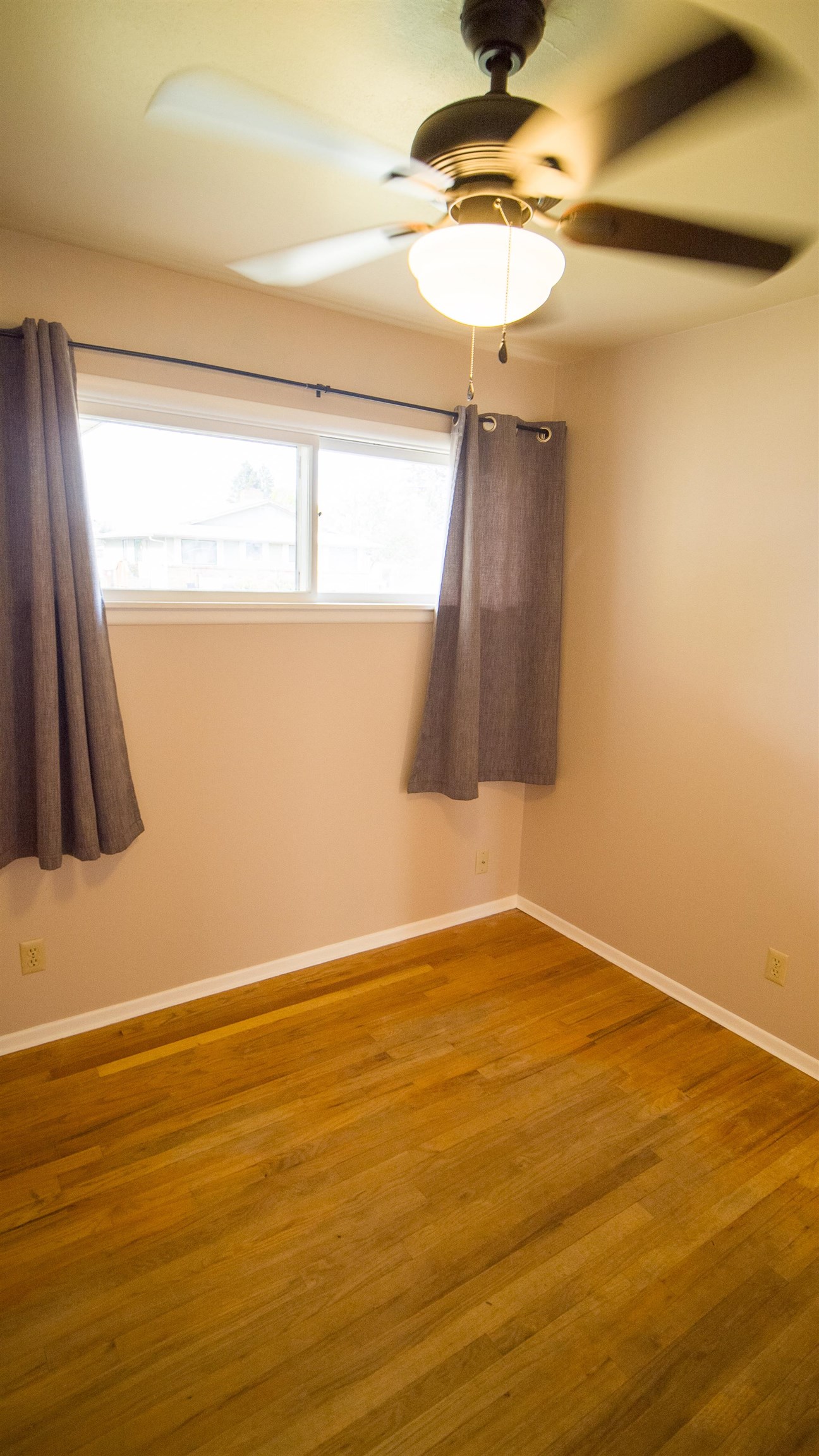 604 E Queen Ave - Photo 21