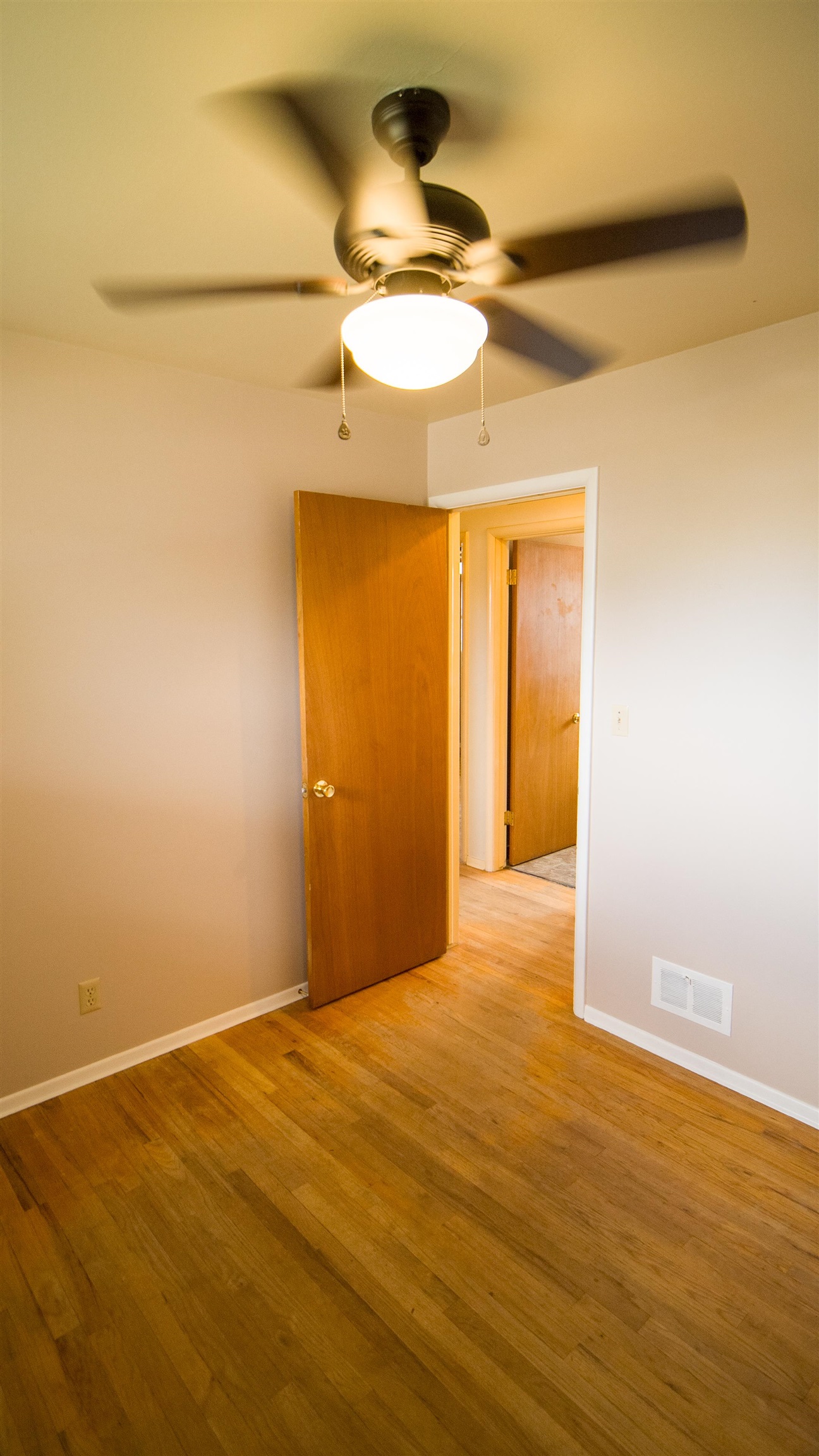 604 E Queen Ave - Photo 23