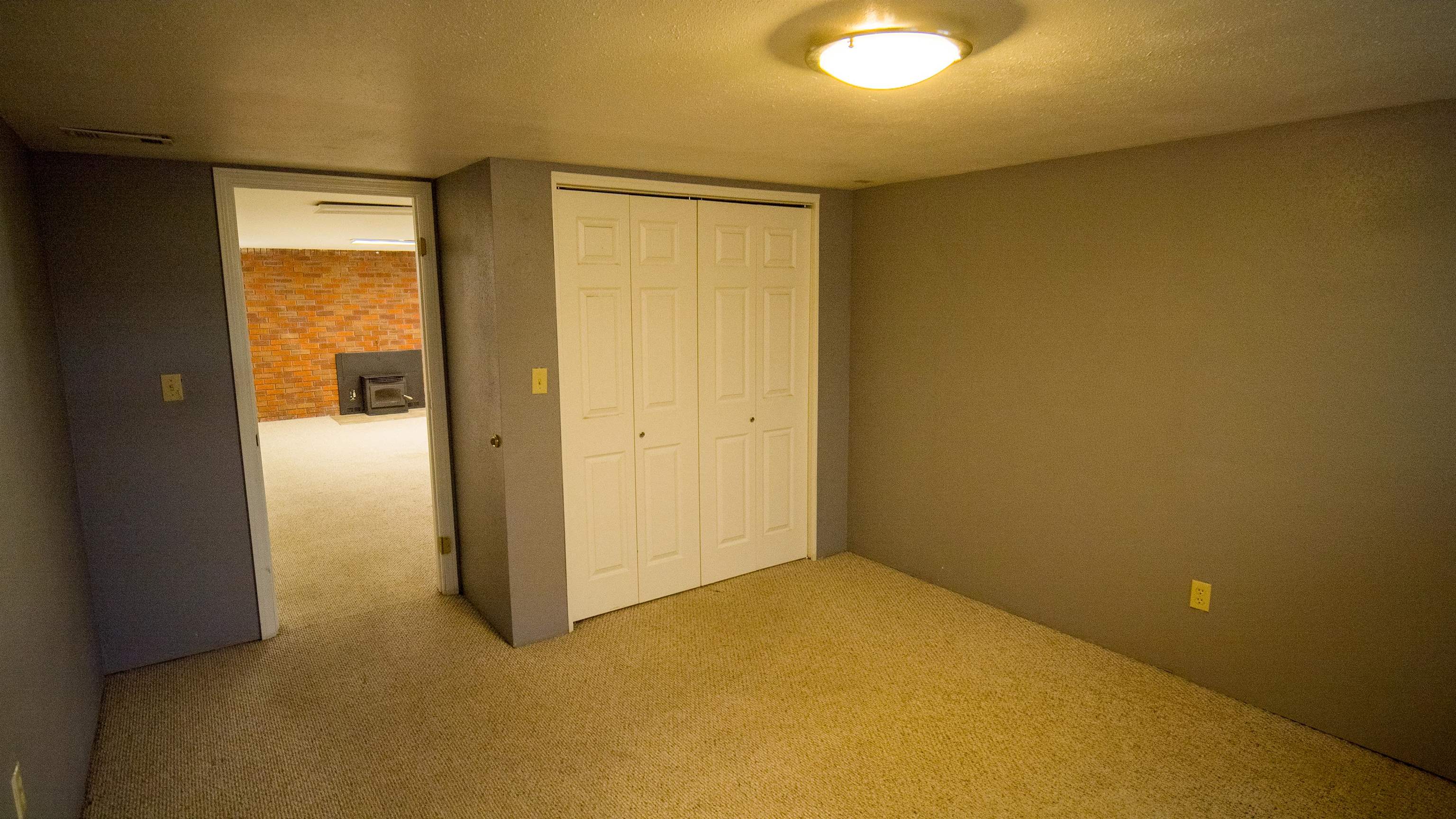 604 E Queen Ave - Photo 32