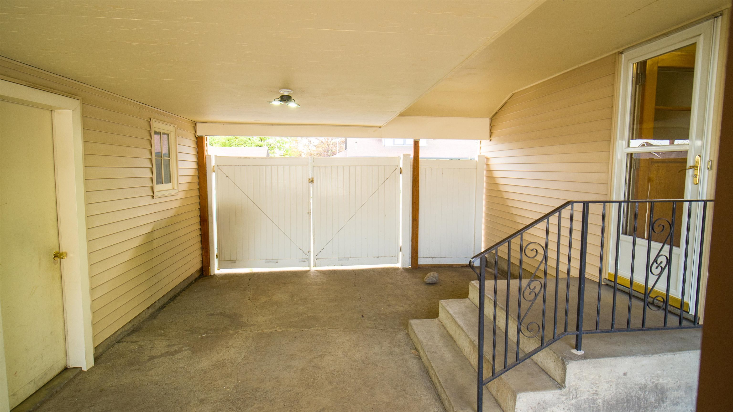 604 E Queen Ave - Photo 37