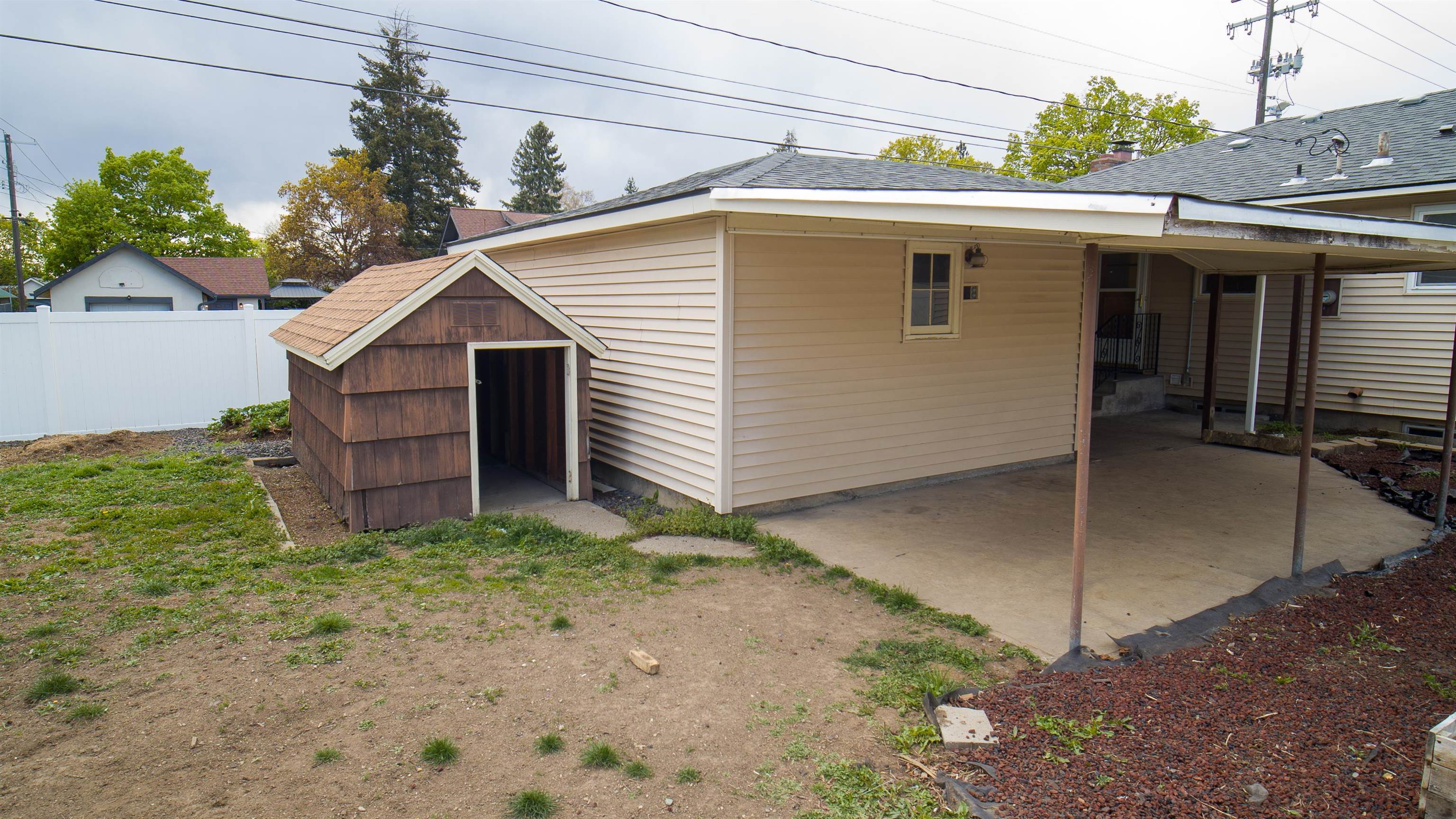 604 E Queen Ave - Photo 39