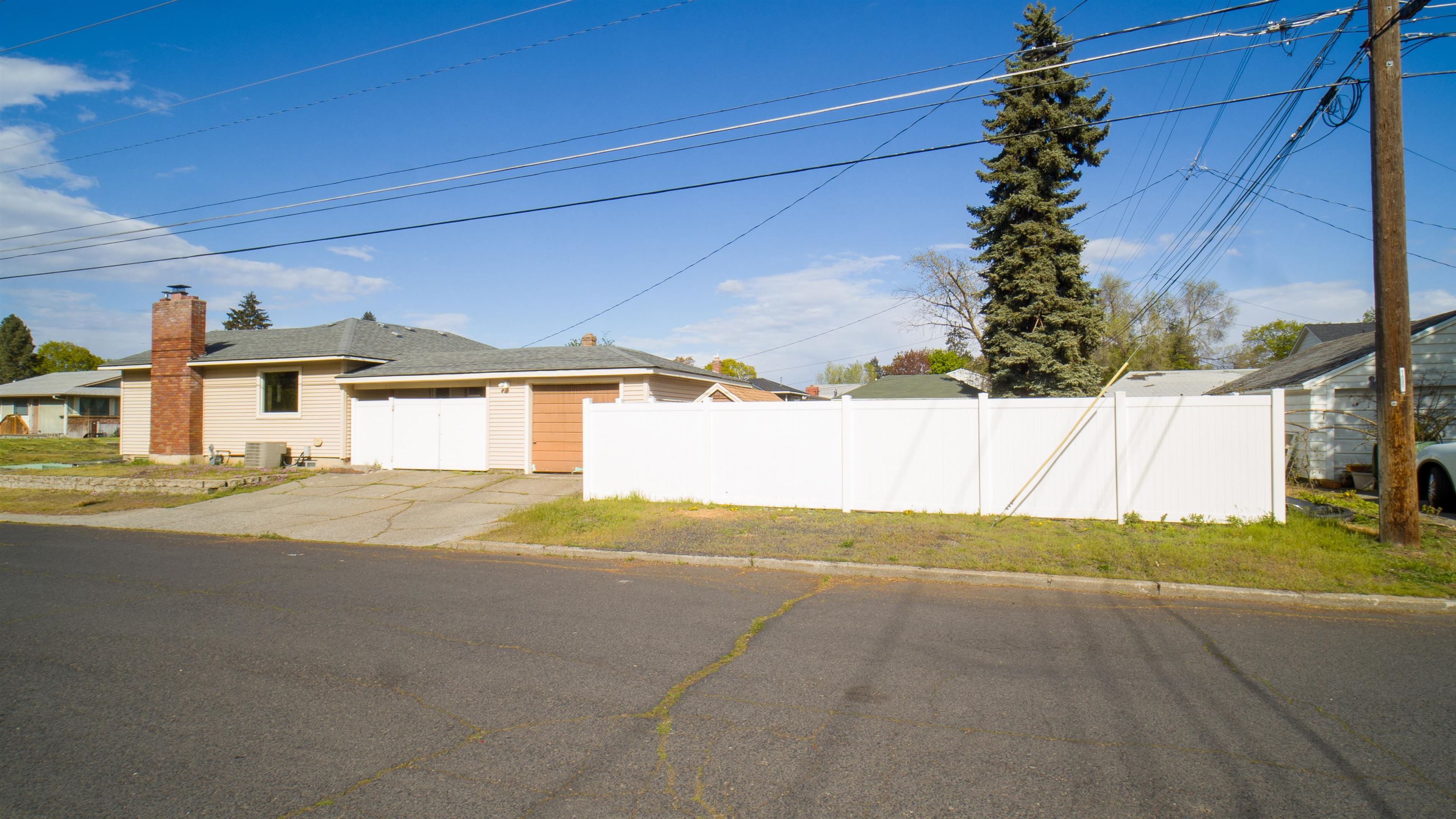 604 E Queen Ave - Photo 5