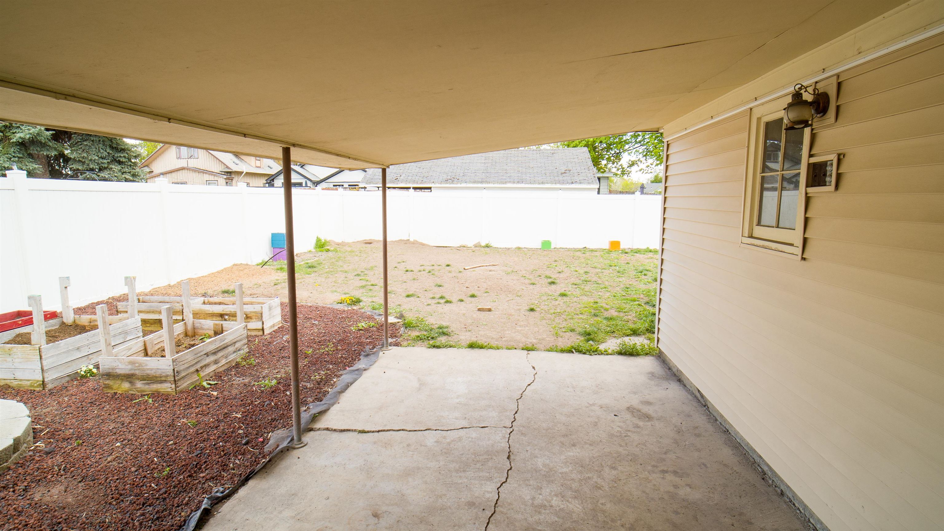 604 E Queen Ave - Photo 41