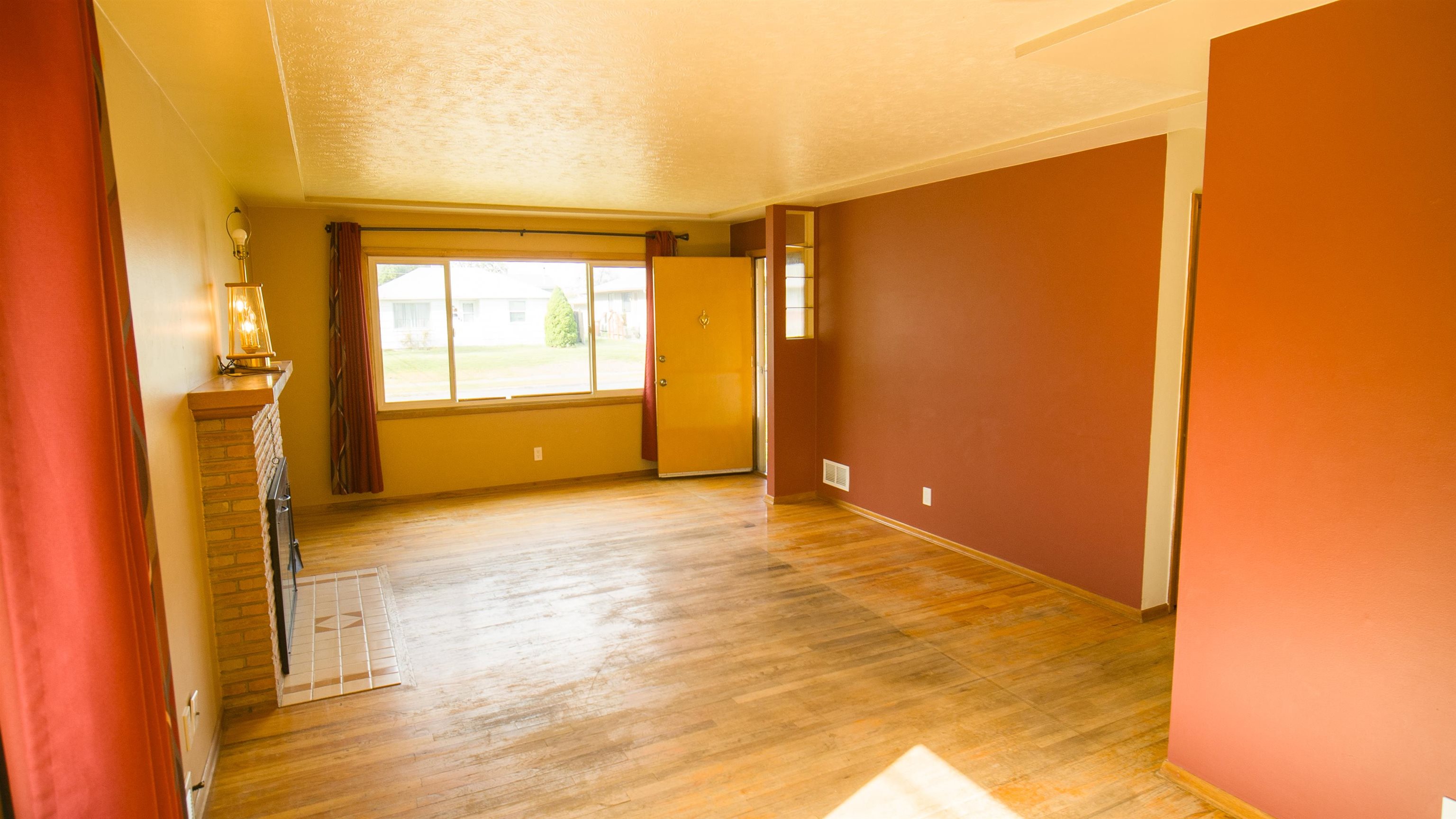 604 E Queen Ave - Photo 8