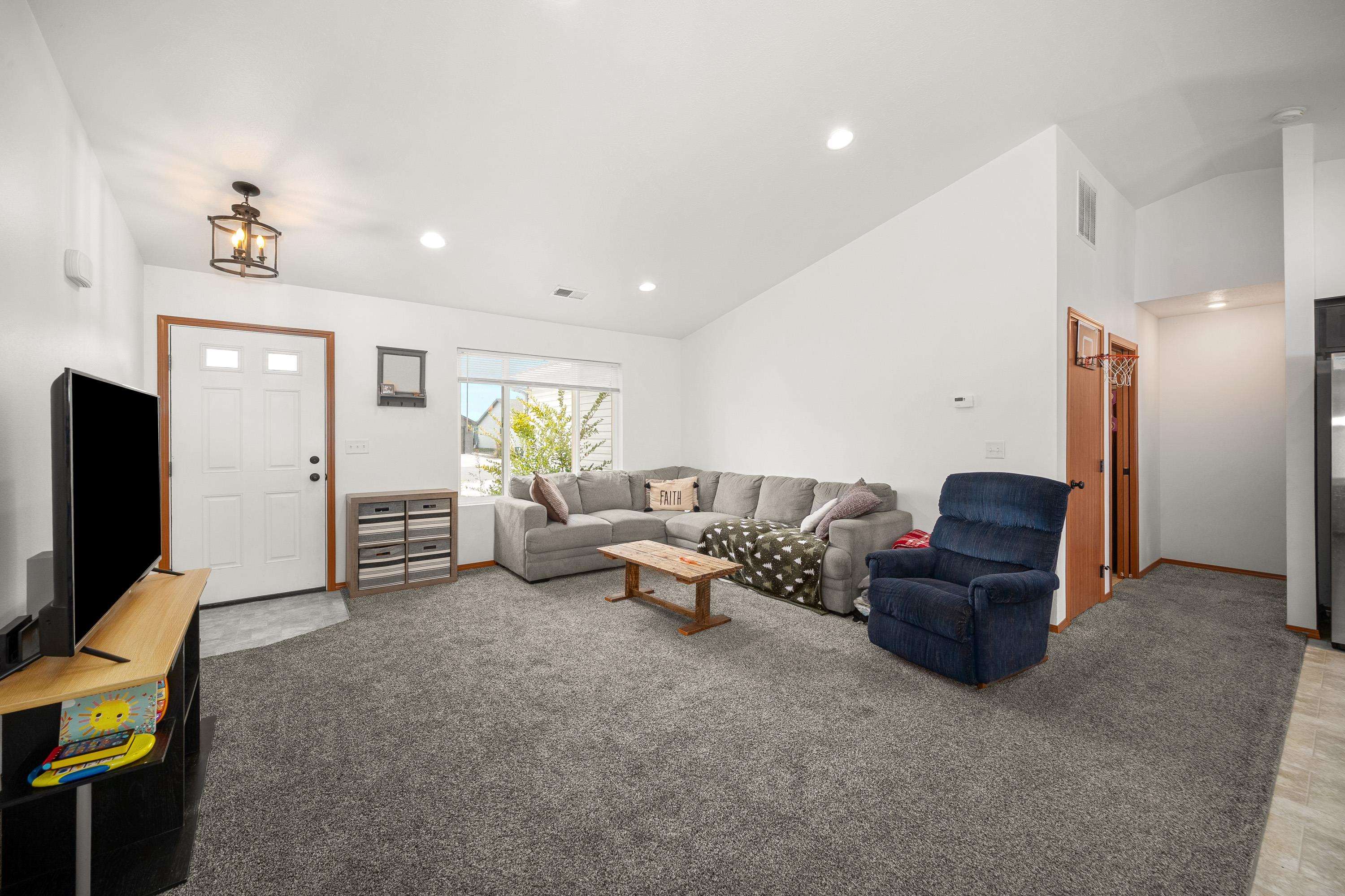 938 S Schnug St - Photo 5