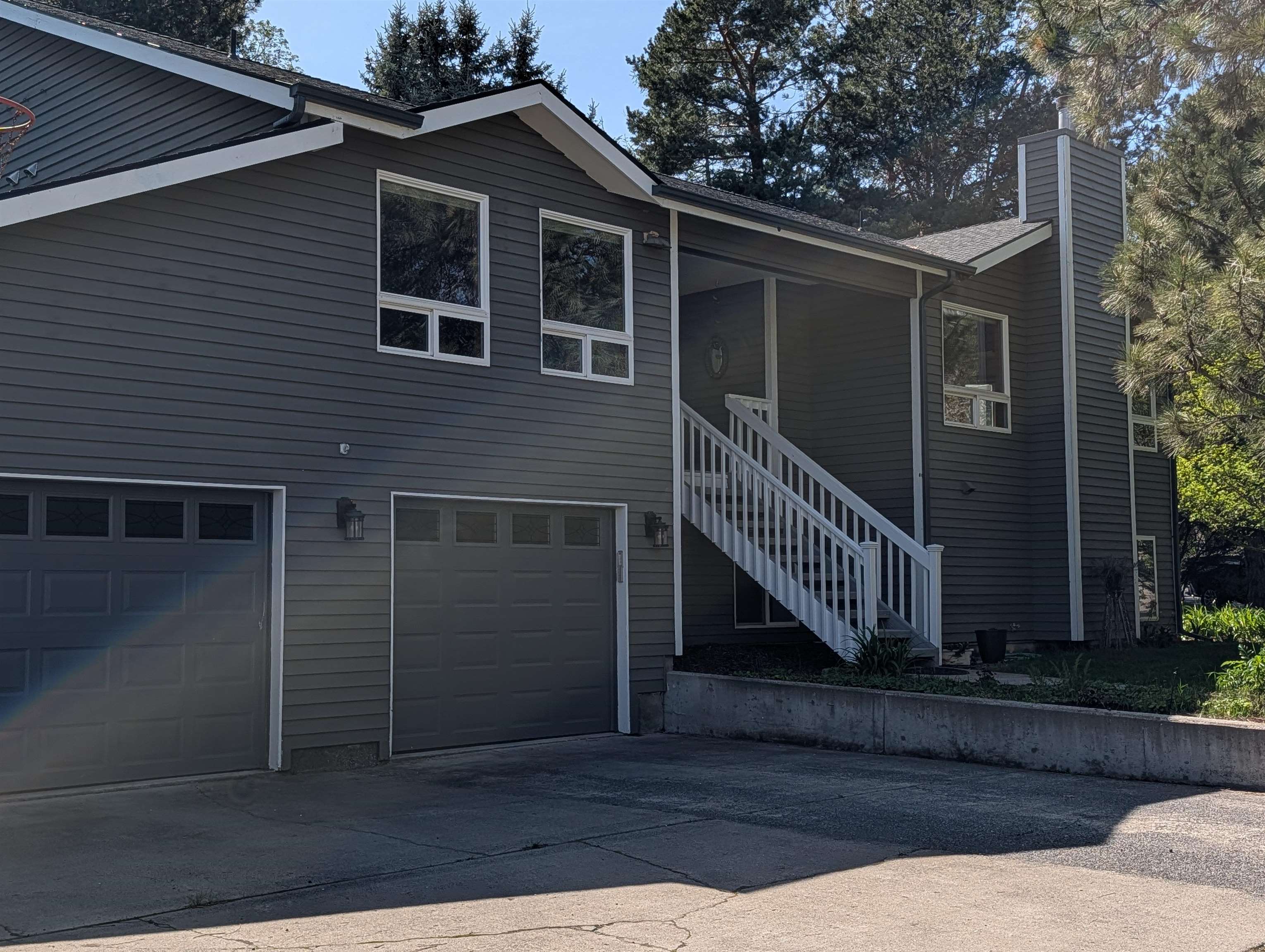 795 SE Greenhill Rd - Photo 1