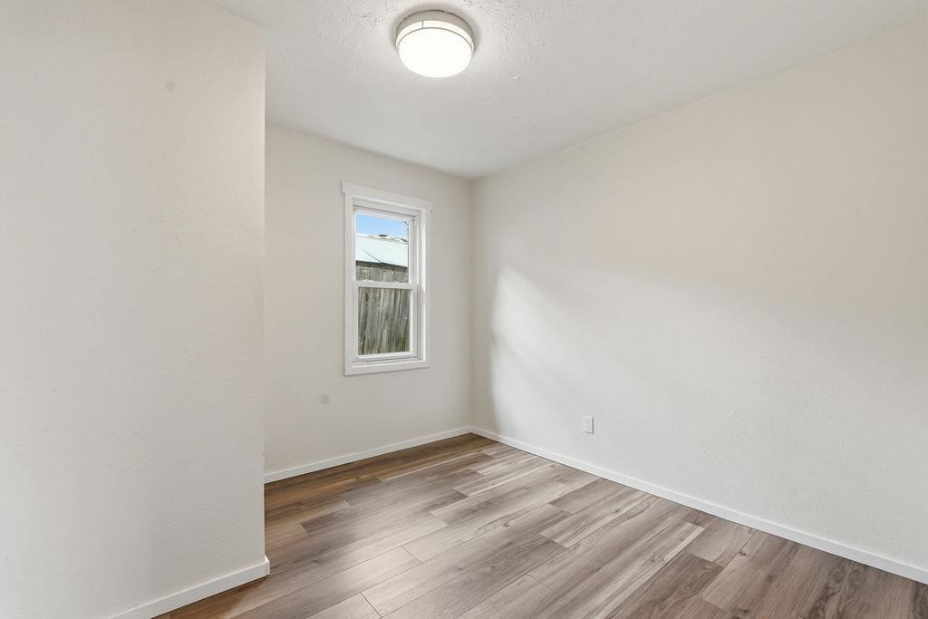 3611 W Heroy Ave - Photo 15