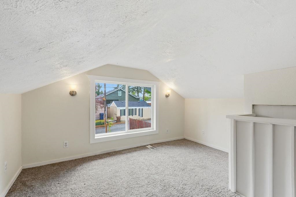 3611 W Heroy Ave - Photo 25