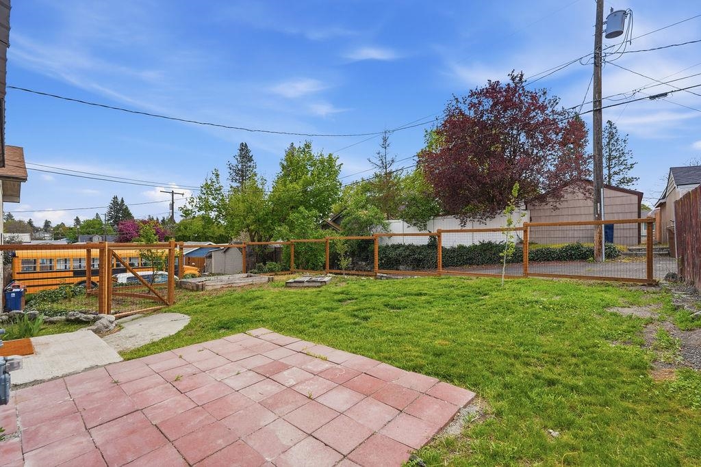 3611 W Heroy Ave - Photo 30