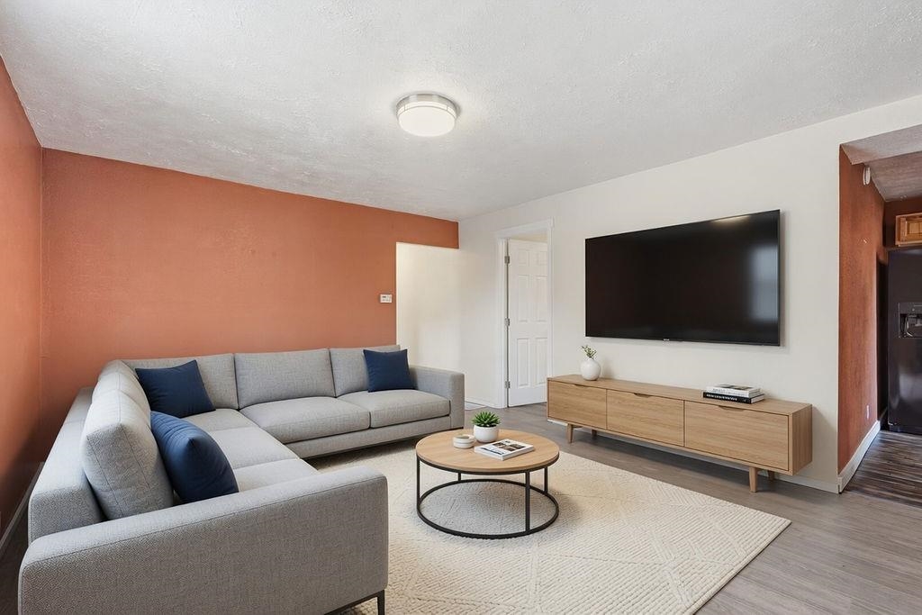 3611 W Heroy Ave - Photo 4