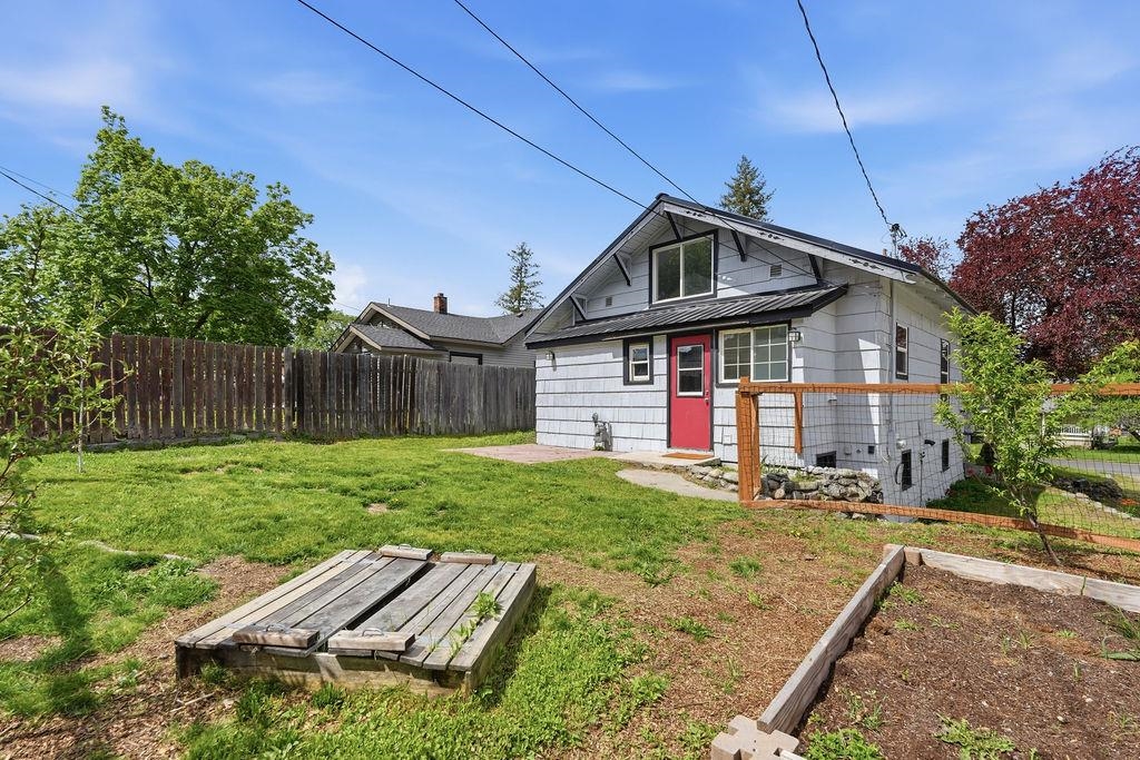 3611 W Heroy Ave - Photo 32