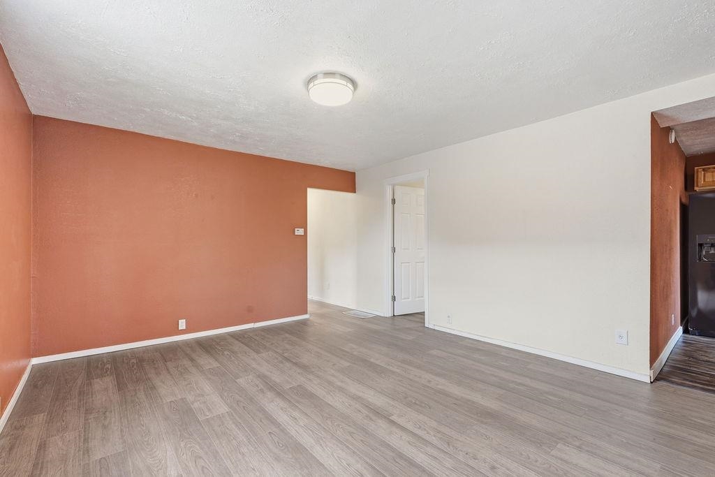 3611 W Heroy Ave - Photo 8