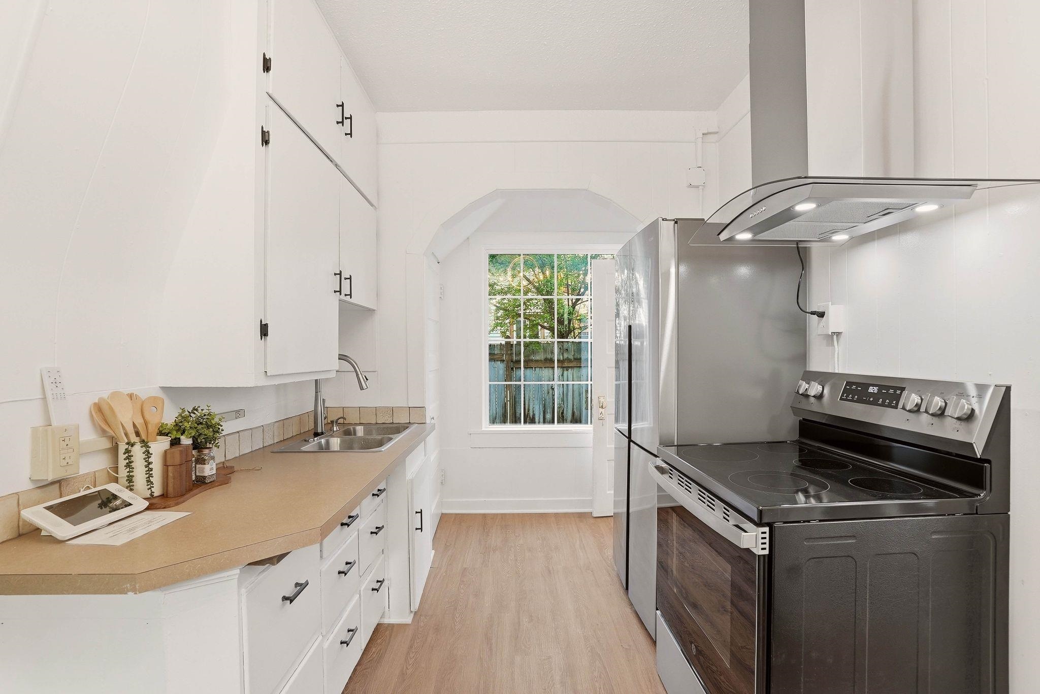 1610 W Wilson Ave - Photo 9