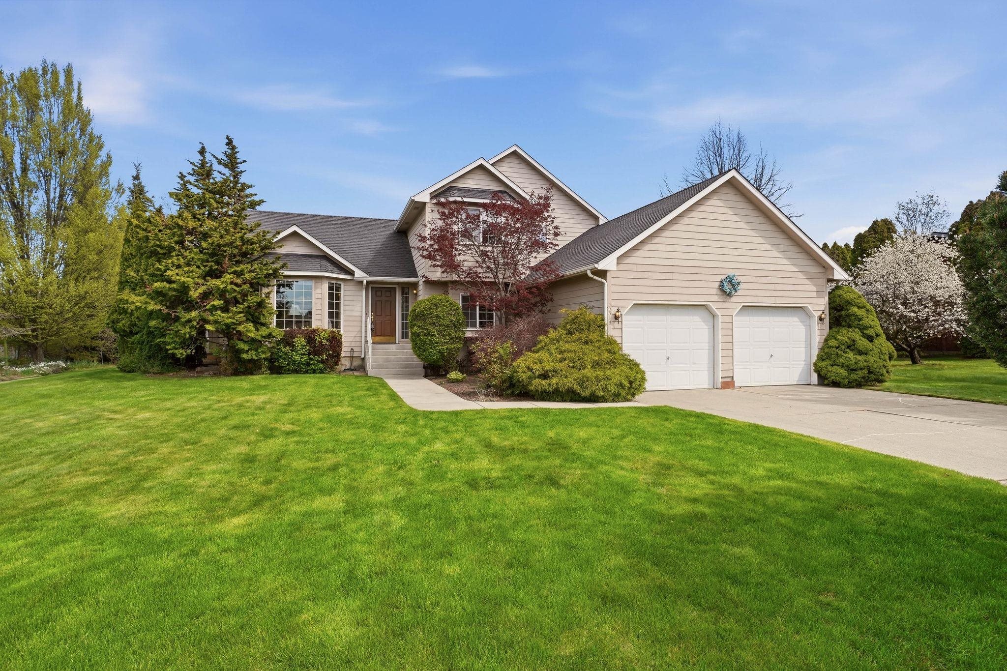 3319 E 65th Ave - Photo 1