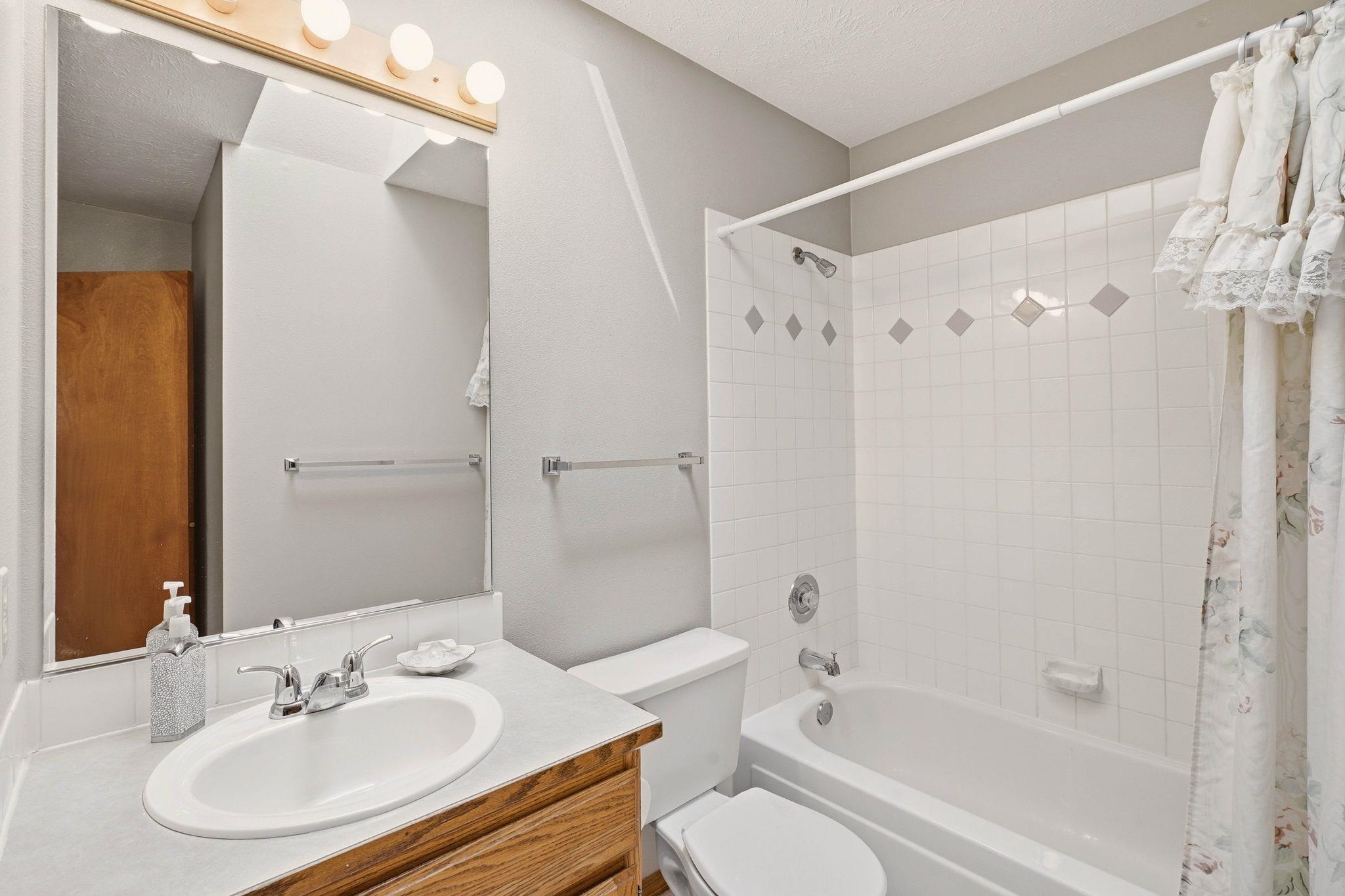 3319 E 65th Ave - Photo 22