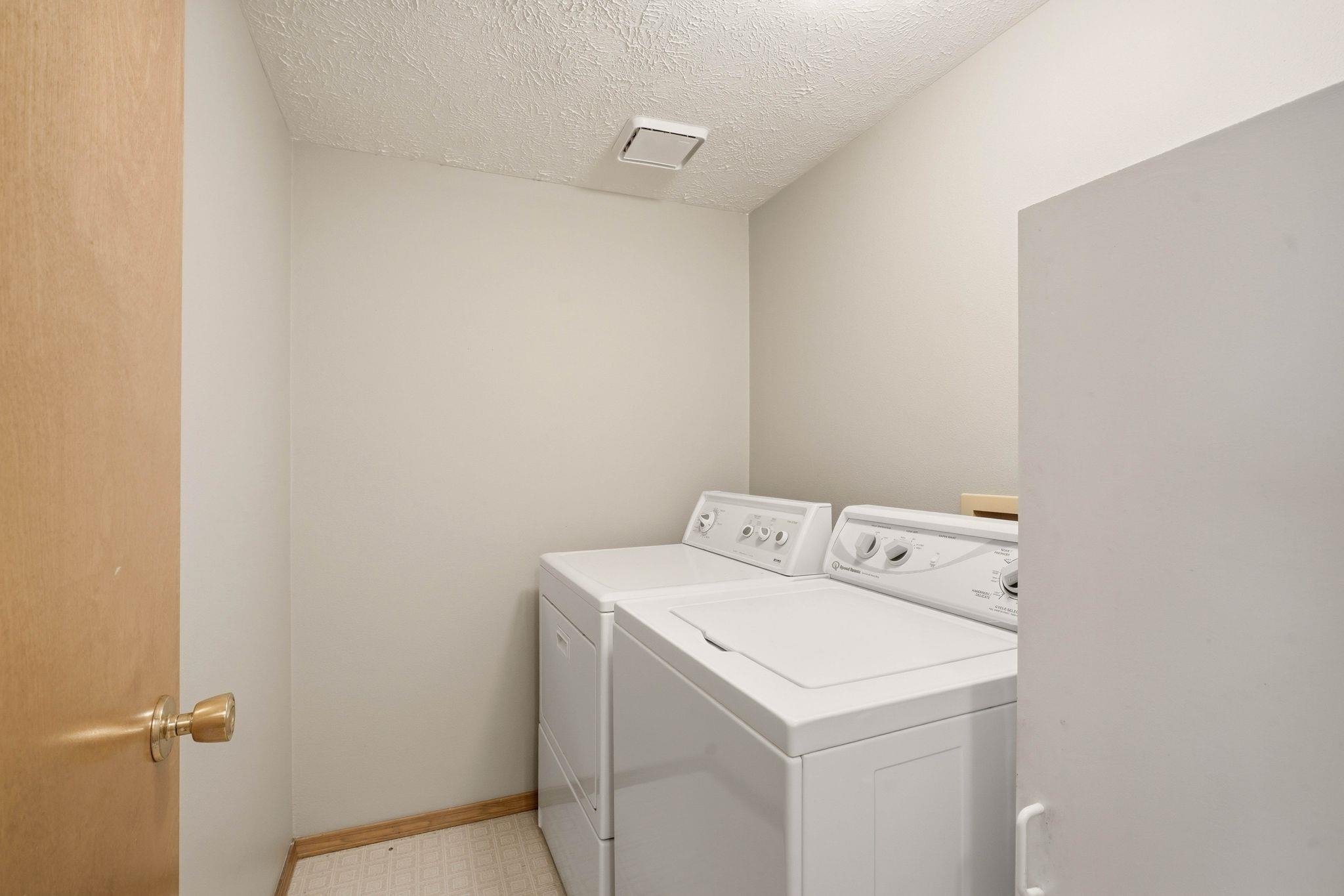3319 E 65th Ave - Photo 23