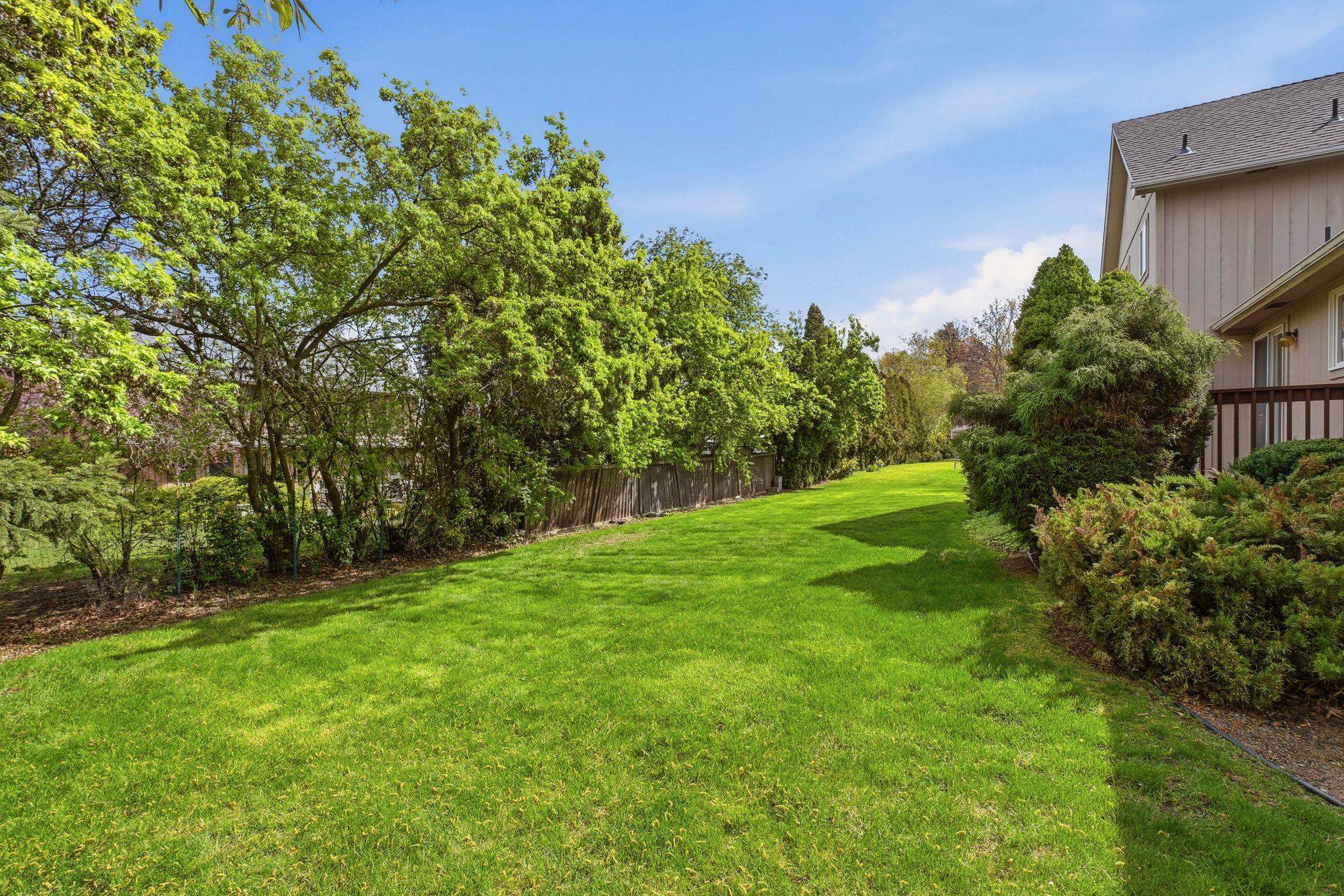 3319 E 65th Ave - Photo 31