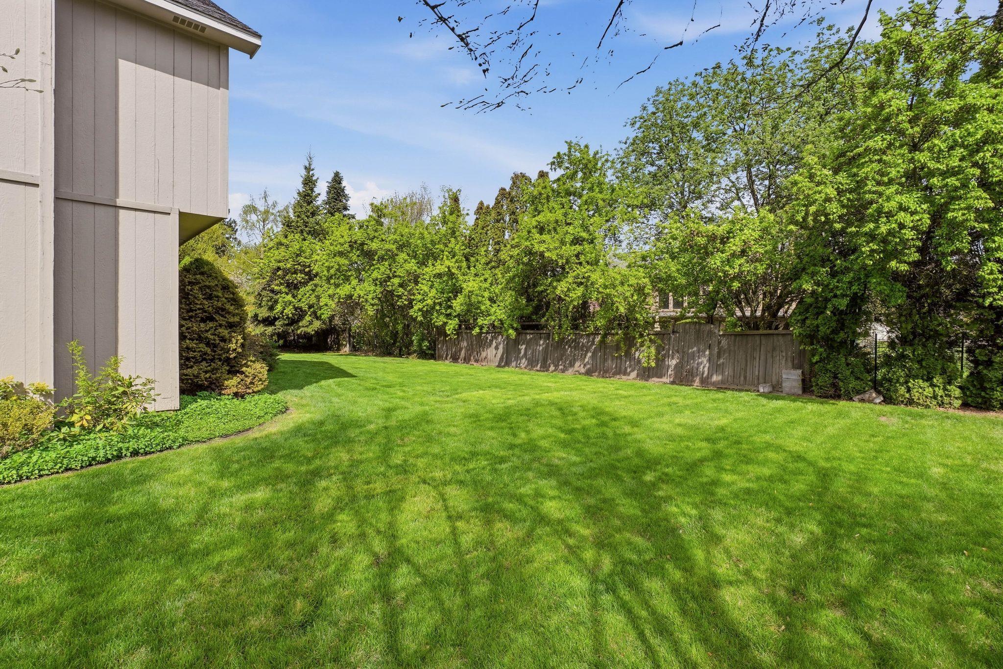 3319 E 65th Ave - Photo 33