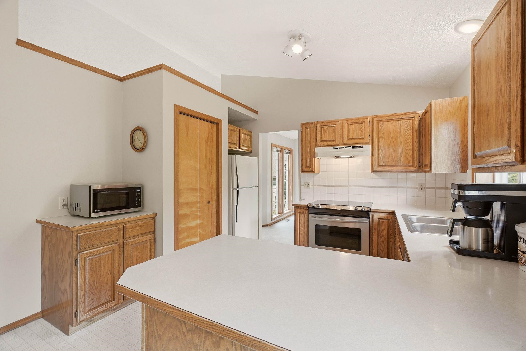3319 E 65th Ave - Photo 7