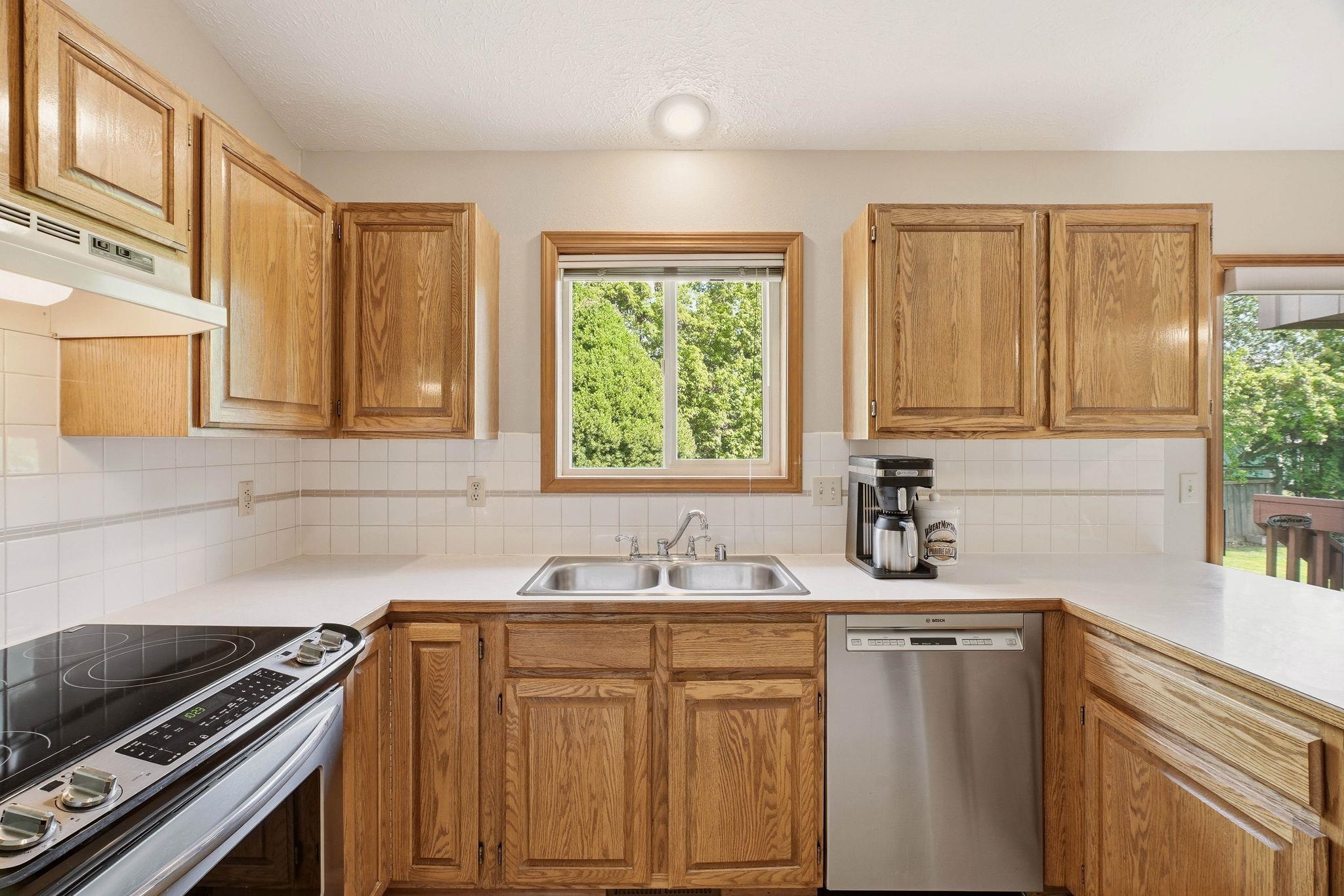 3319 E 65th Ave - Photo 8