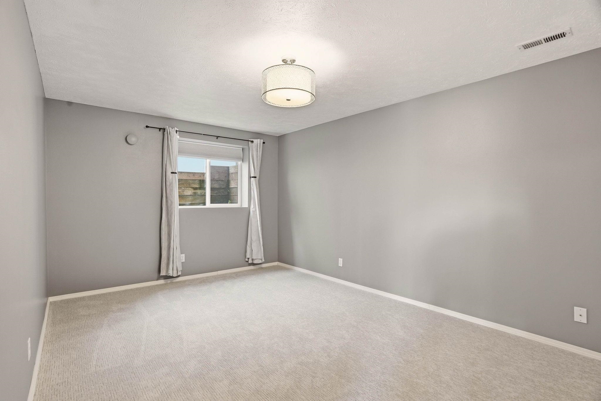 4217 S Bowdish Rd - Photo 16