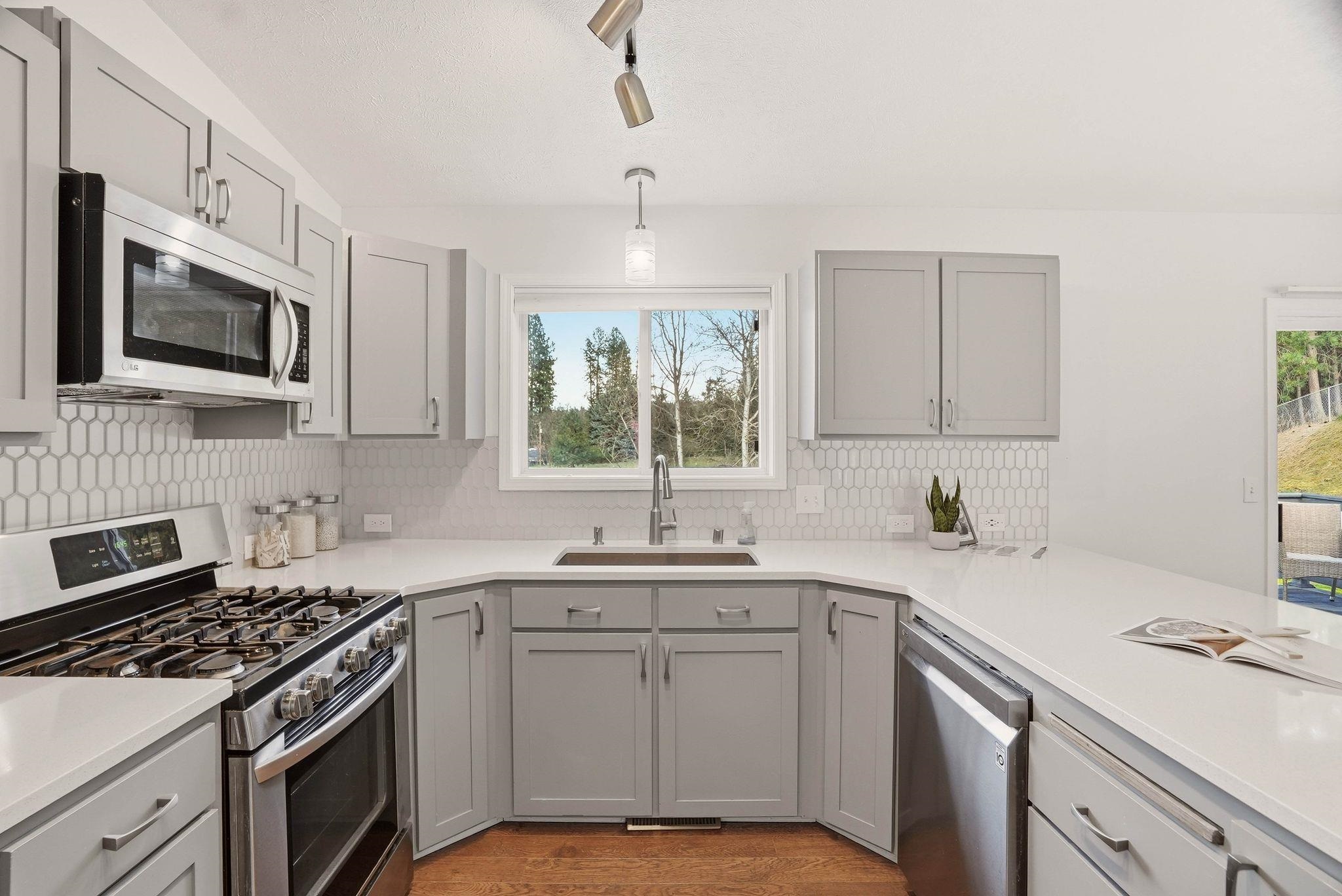 4217 S Bowdish Rd - Photo 9