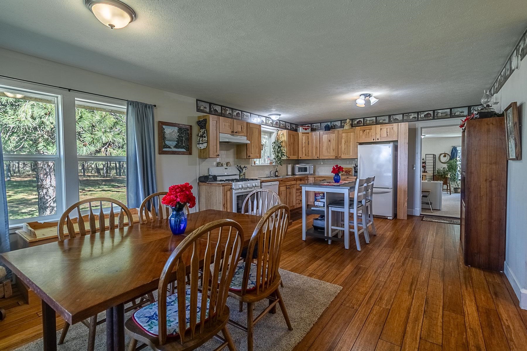 21 W Chattaroy Rd - Photo 36